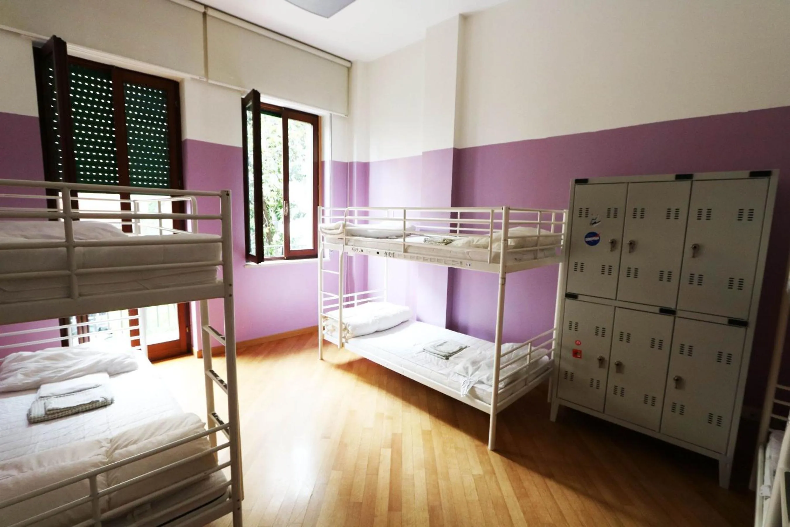 bunk bed, Bed in Panda Hostel