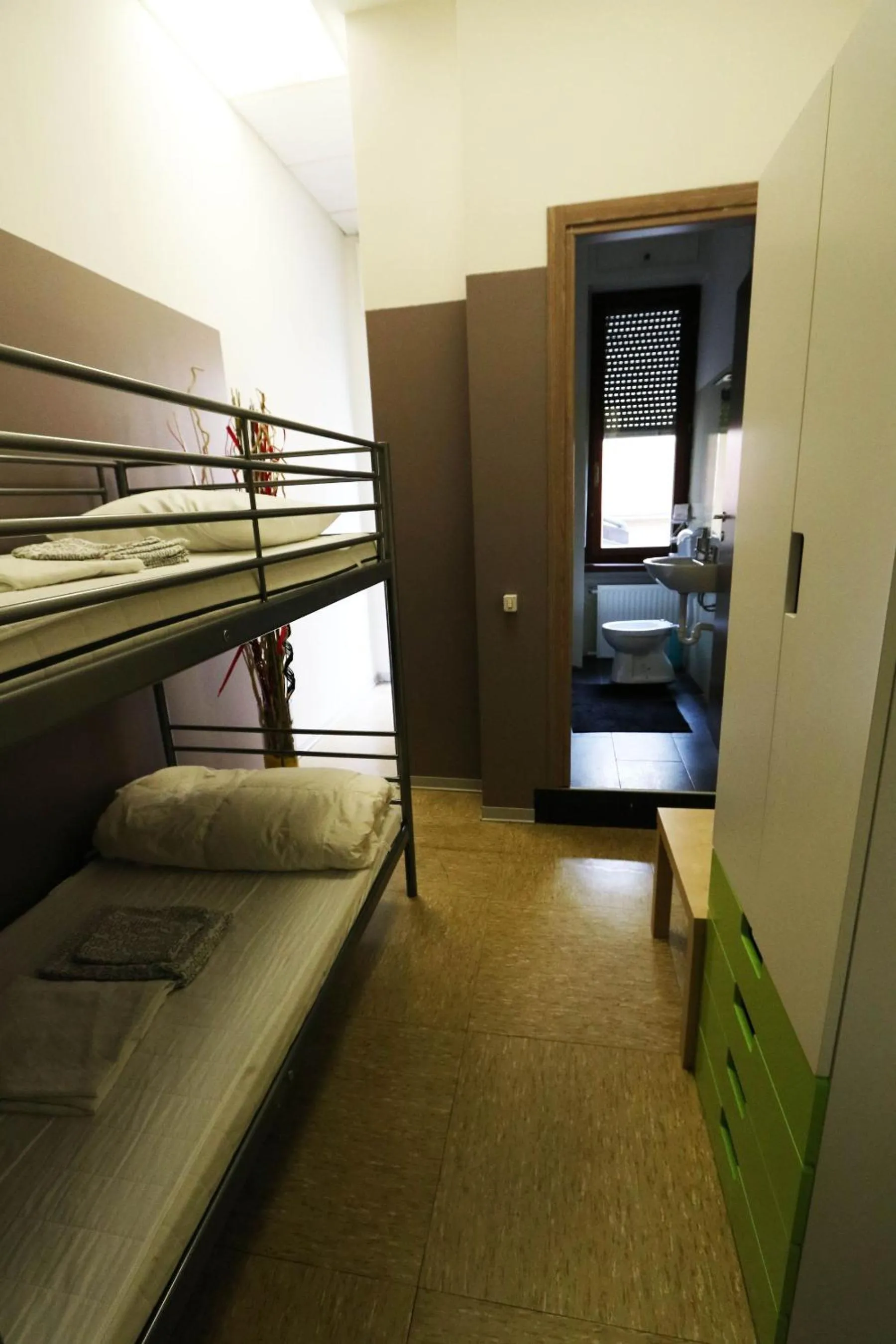 bunk bed, Bed in Panda Hostel