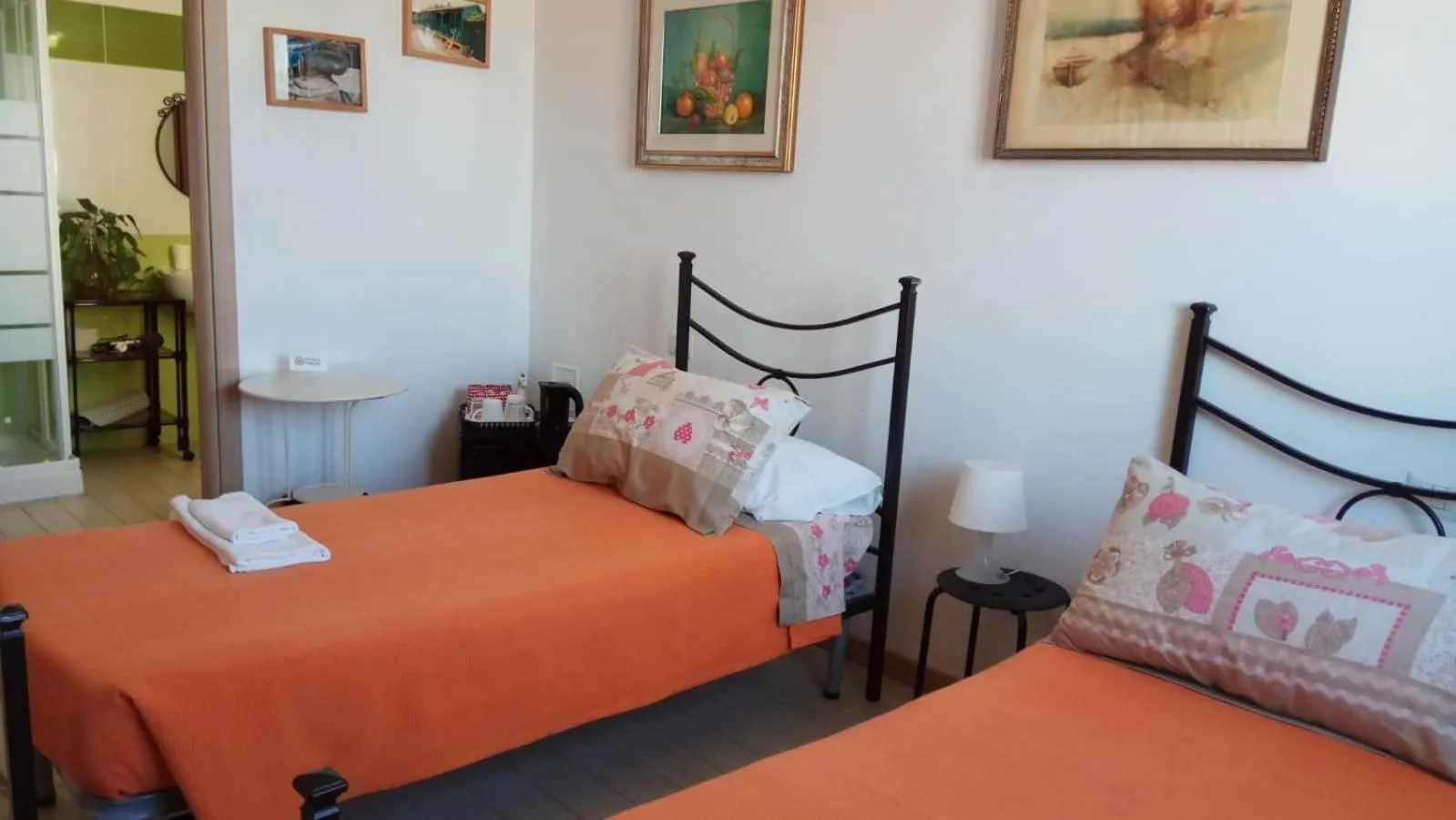 Photo of the whole room, Bed in B&B Pontemare