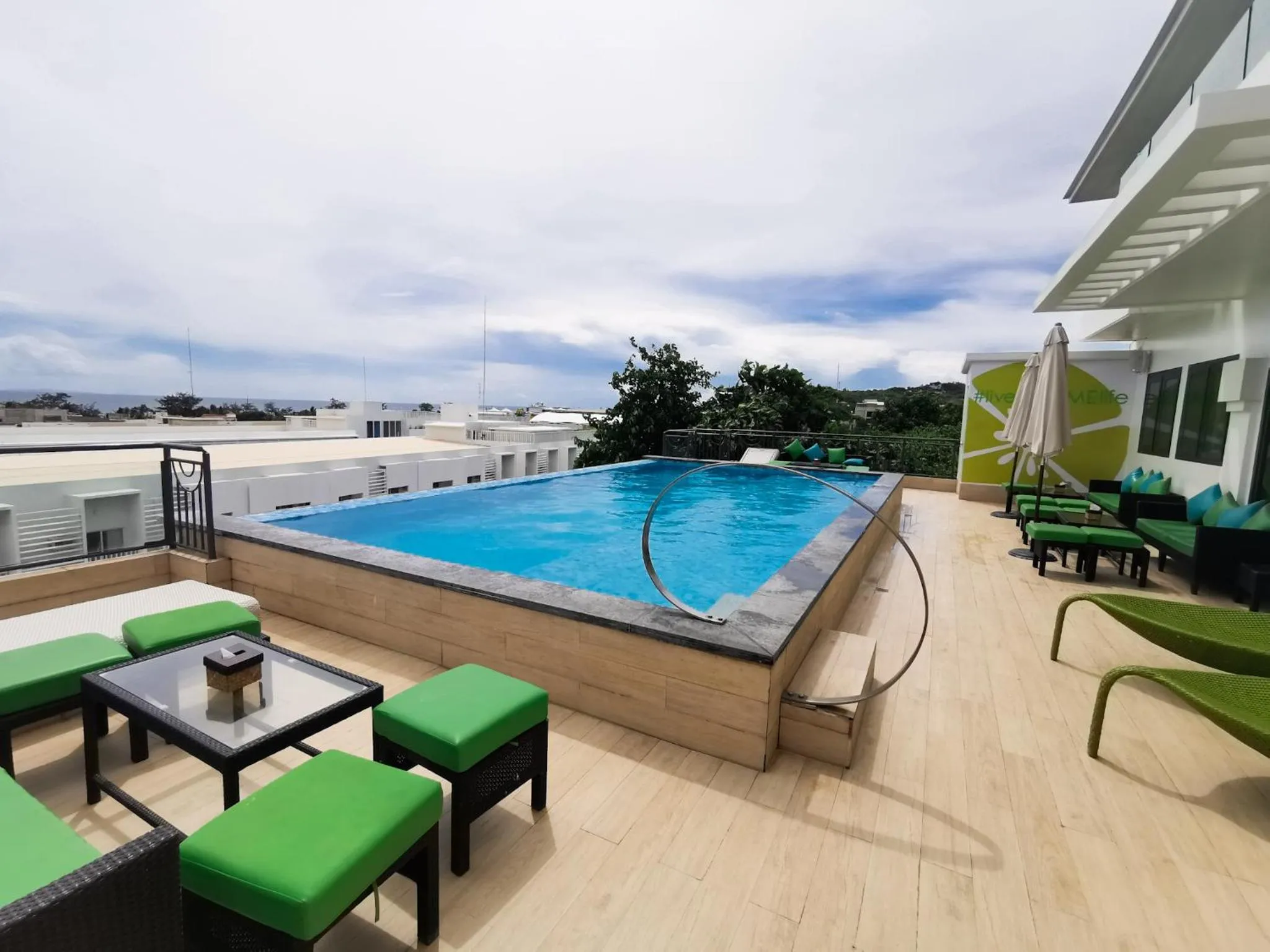 Lounge or bar in Lime Hotel Boracay