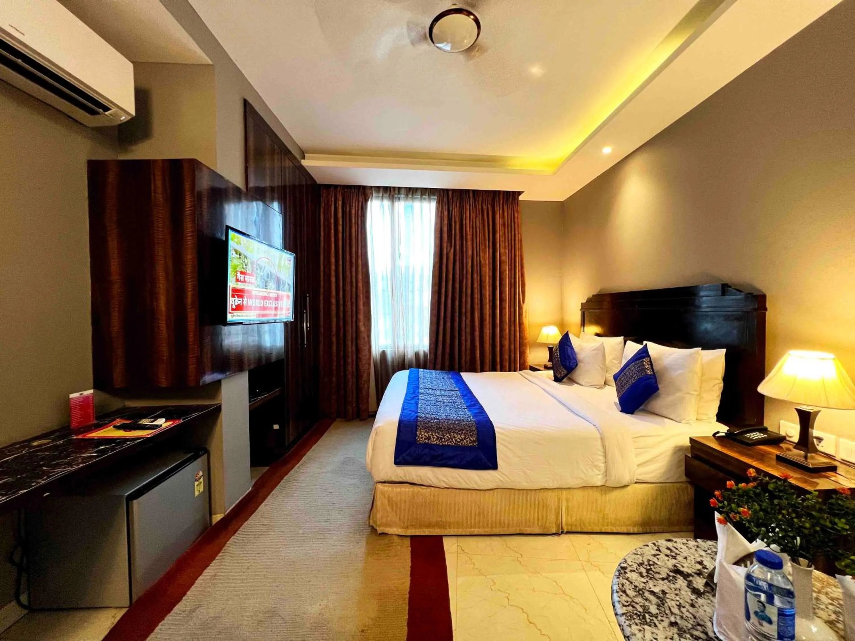 Standard Double Room in V Hotel TSSG near Delhi IGI Airport