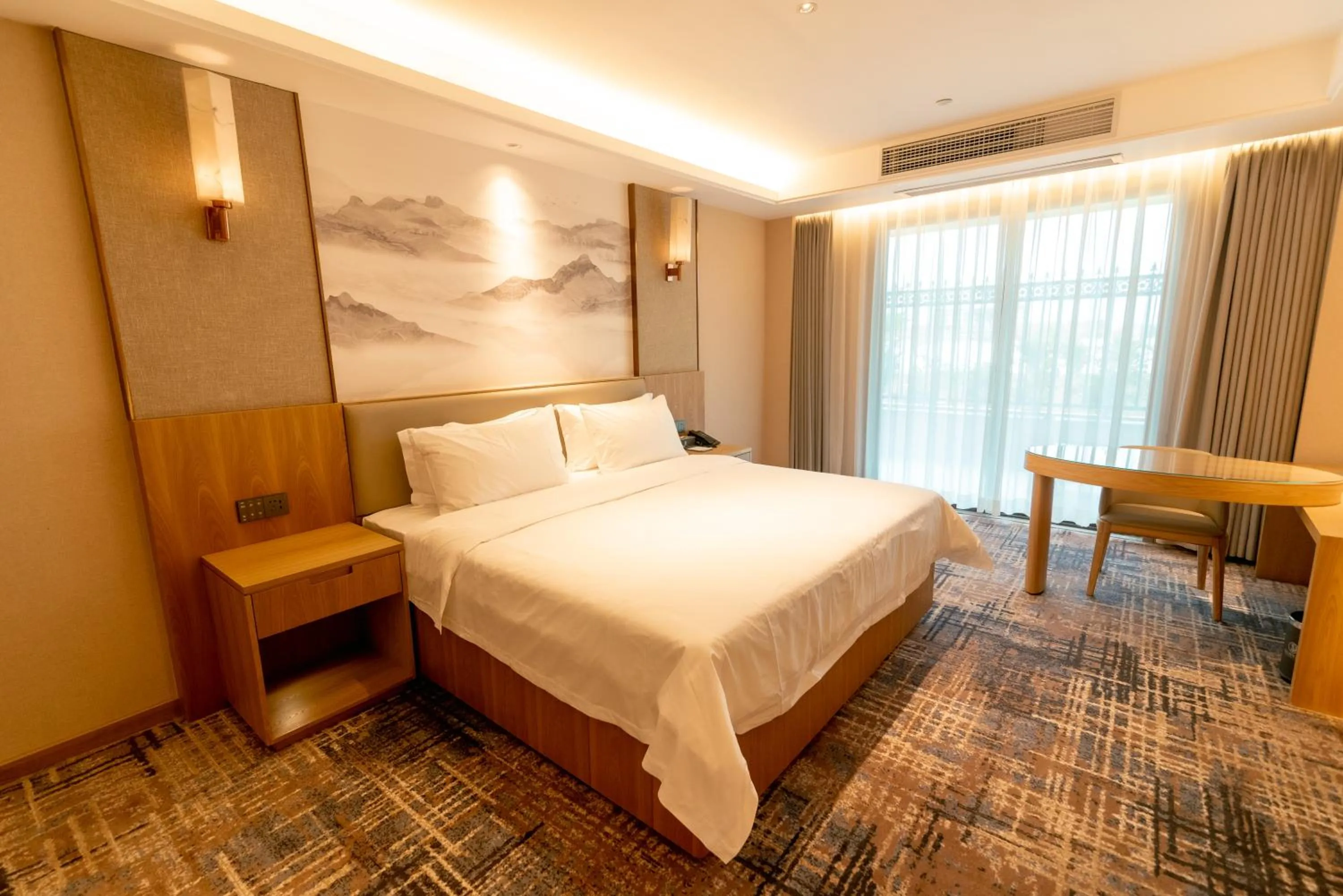 Bedroom, Bed in ShengDa International Hotel