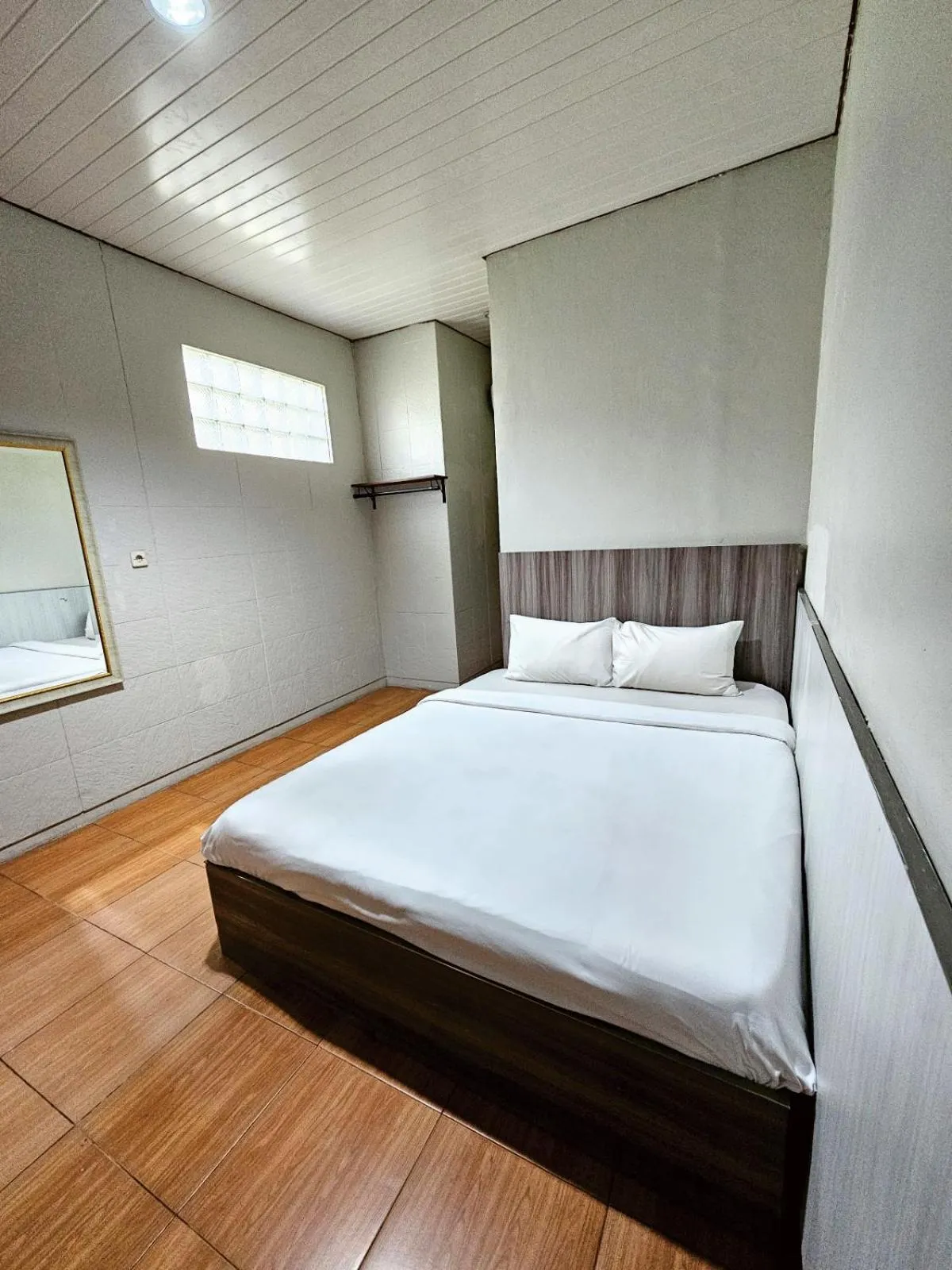 Bed in Airlangga Hotel