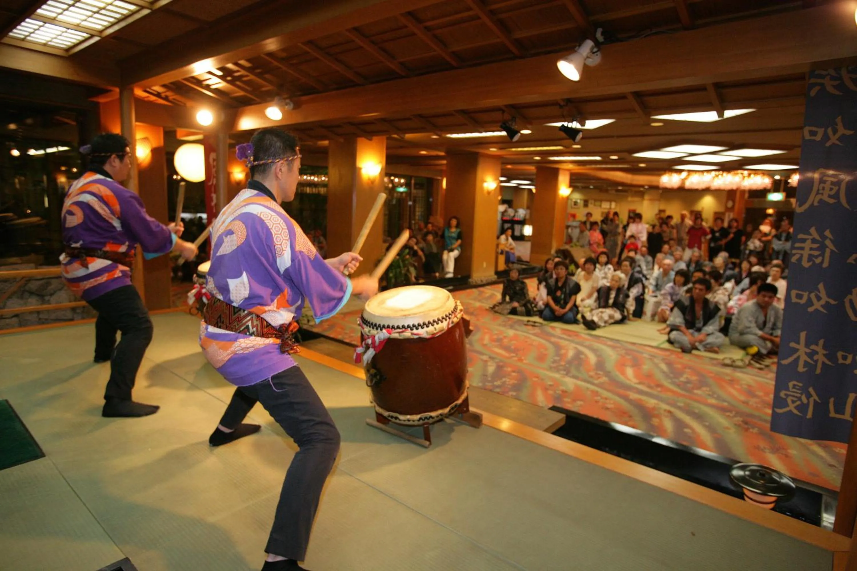 Evening entertainment in Mt Fuji Hanayagi no Sho Keizan