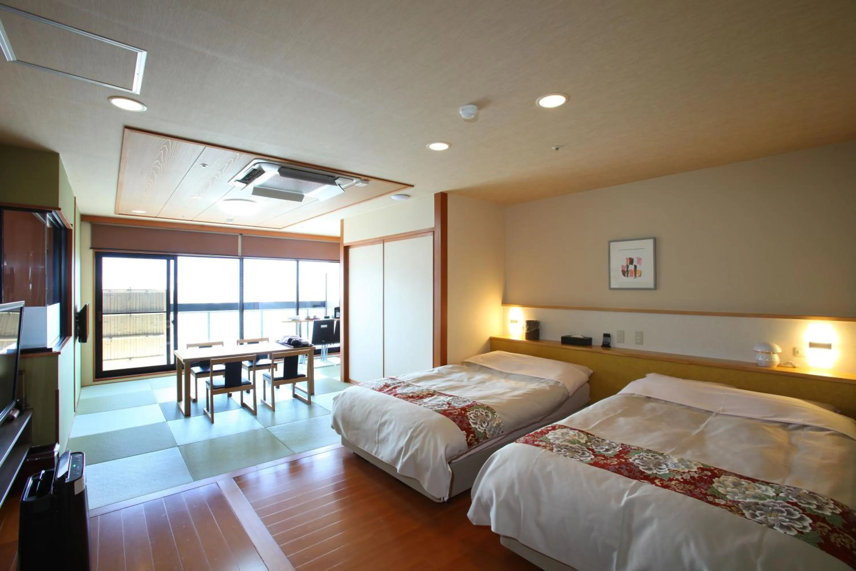 Photo of the whole room, Bed in Mt Fuji Hanayagi no Sho Keizan