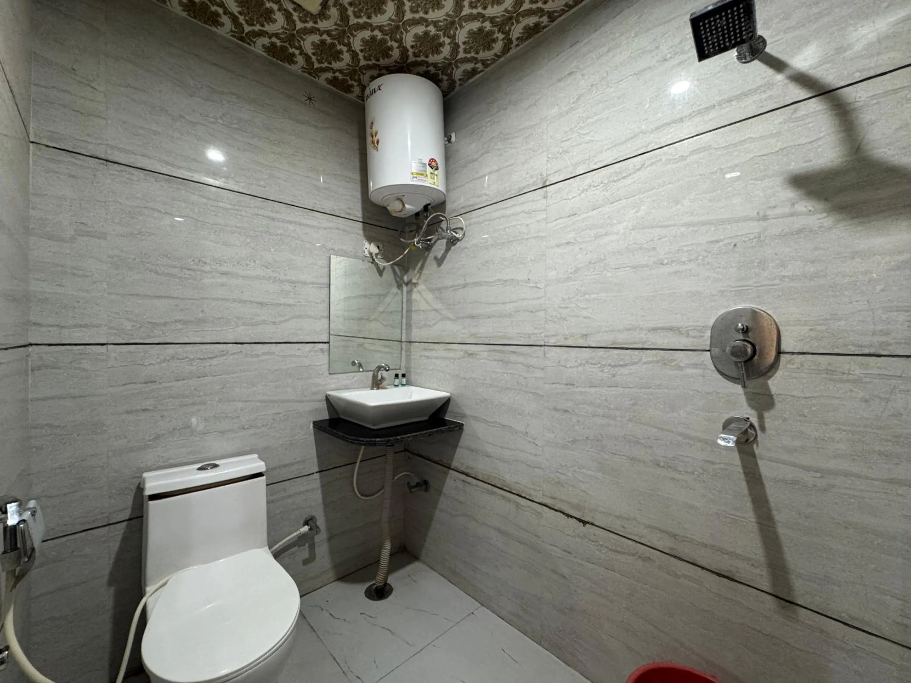Bathroom in Hotel Vrinda Sarovar