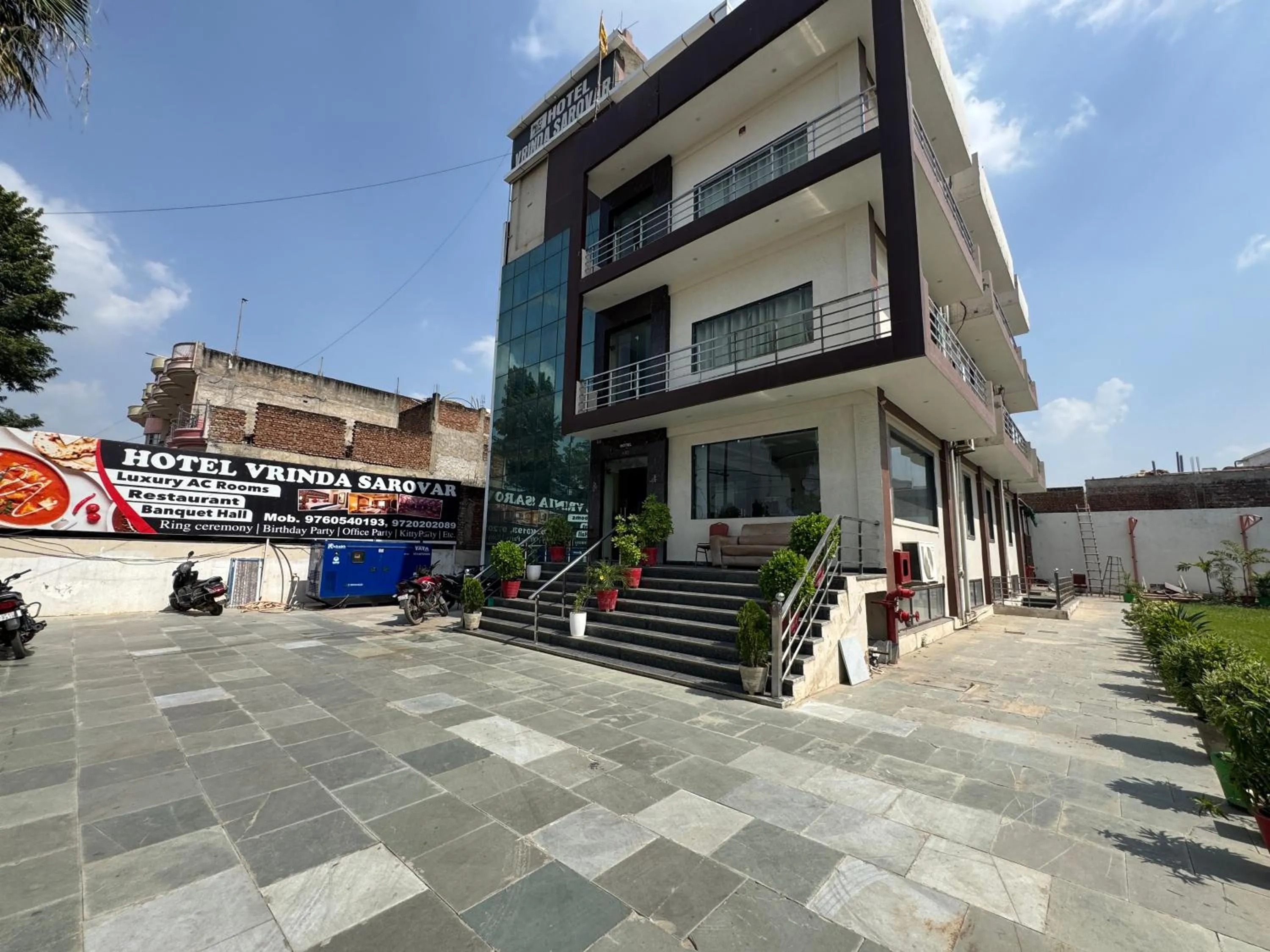 Property building in Hotel Vrinda Sarovar