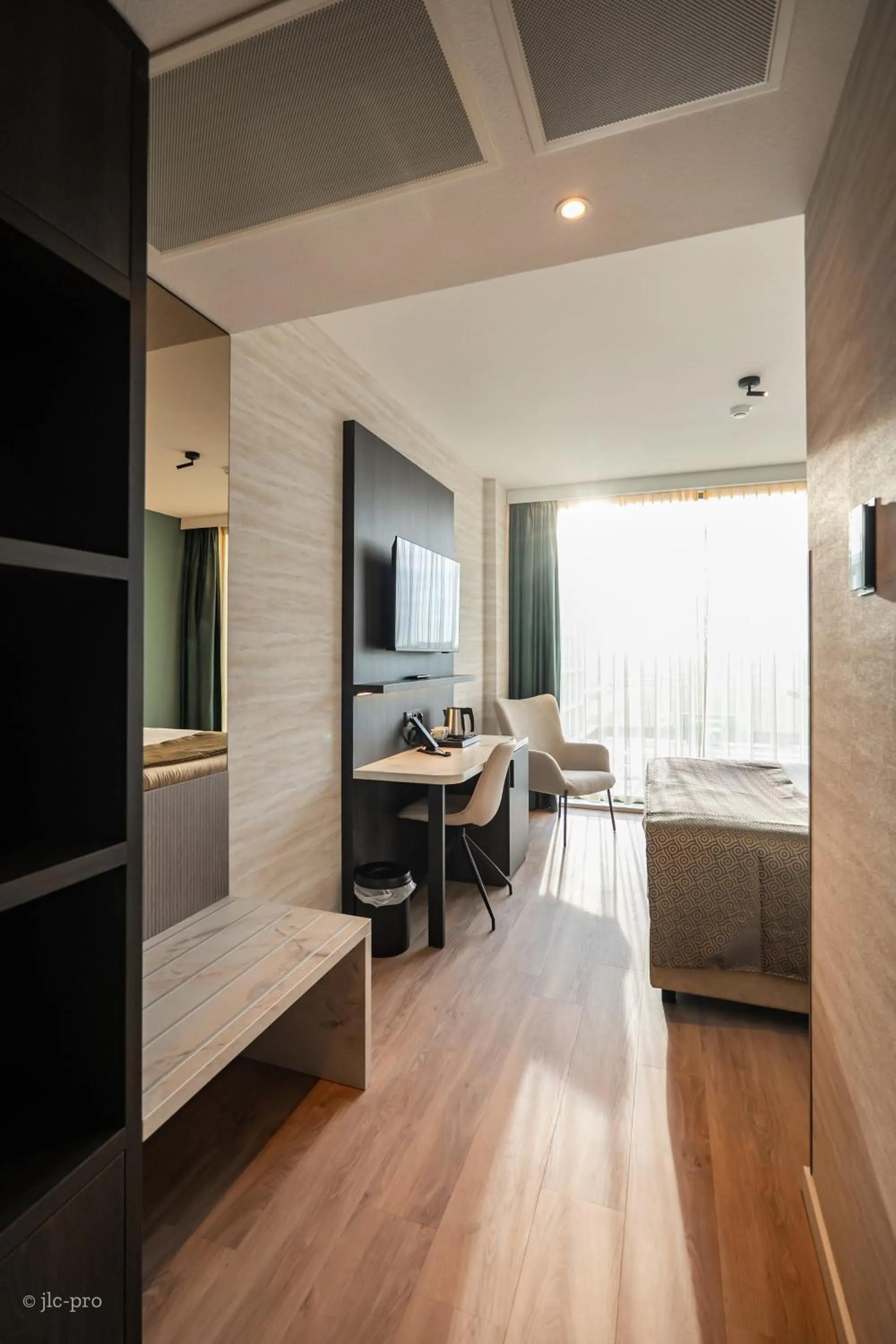 Bedroom in OZO Hotels De President Amsterdam Schiphol Airport