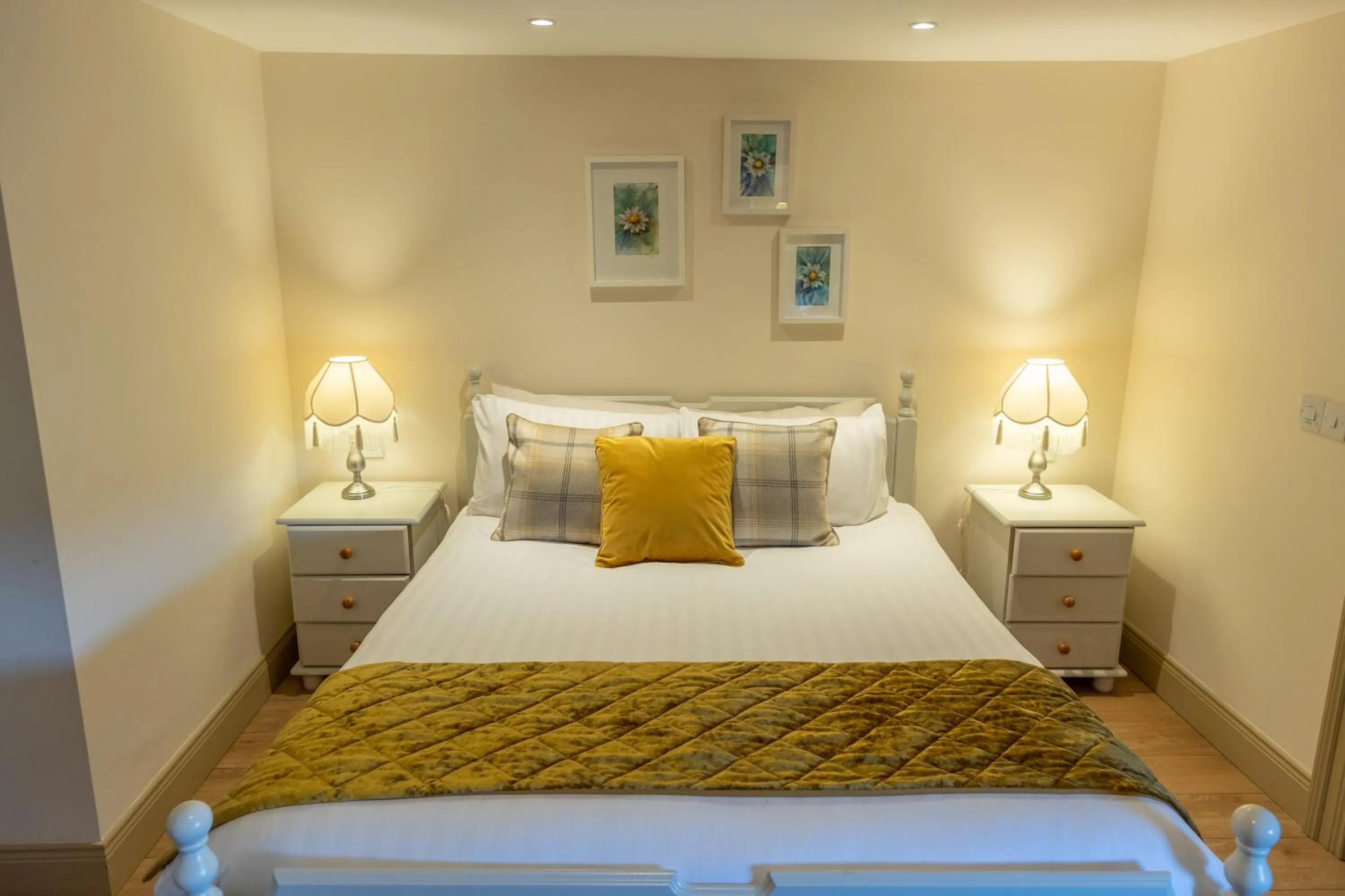 Bed in Dulrush Lodge Guest House, Restaurant and Self-Catering