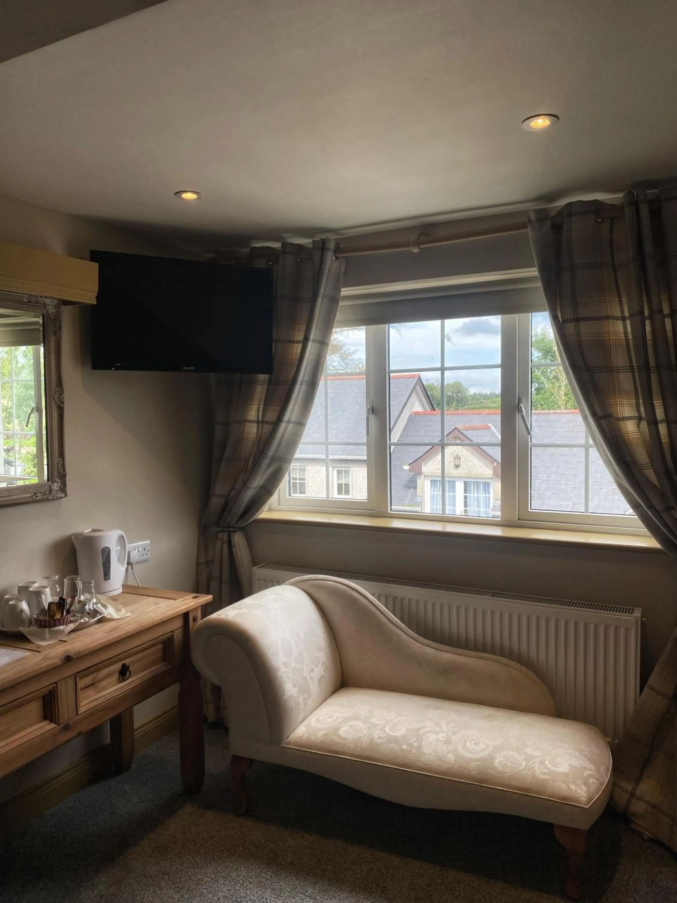 Coffee/tea facilities in Dulrush Lodge Guest House, Restaurant and Self-Catering