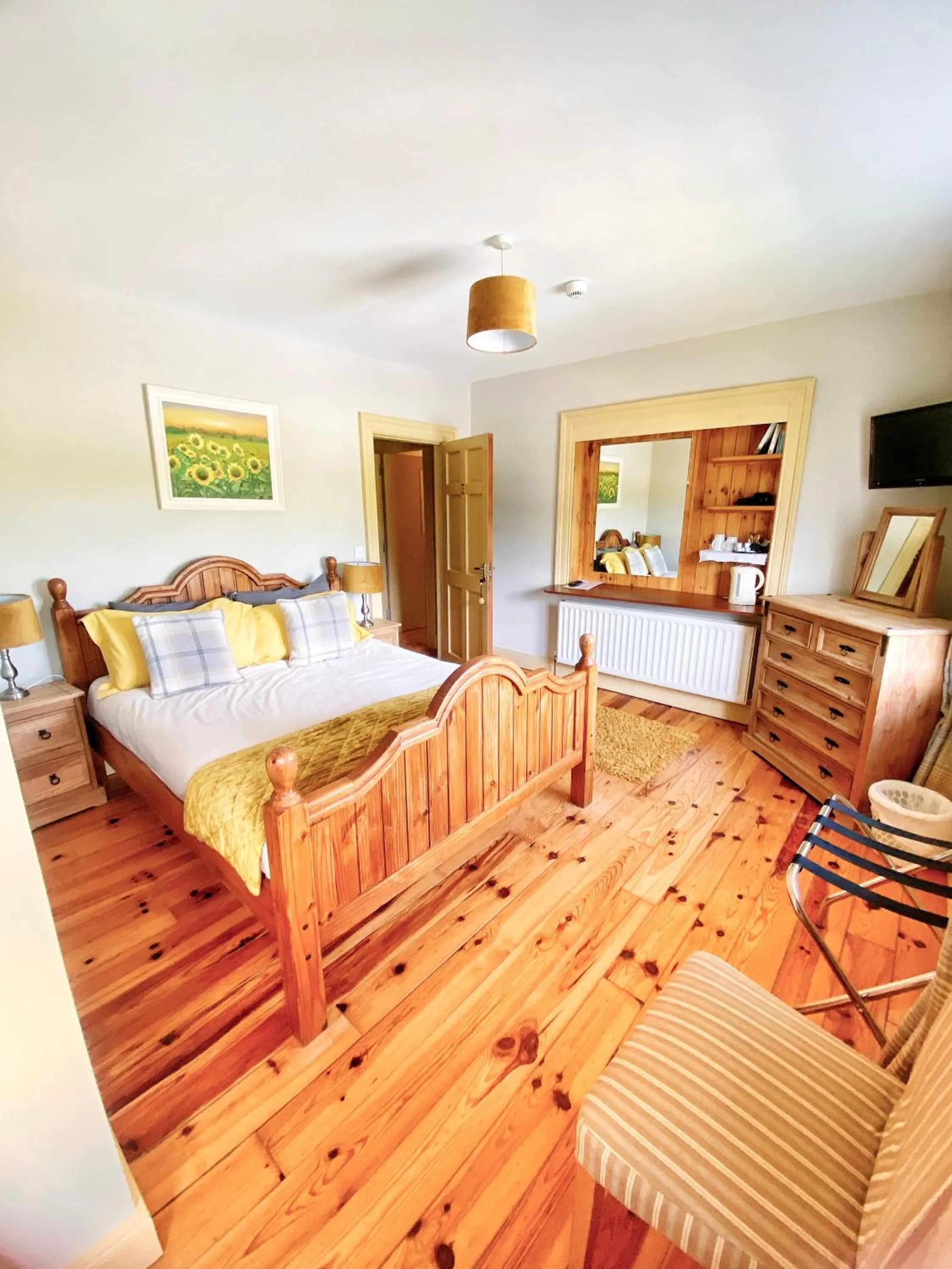 Bed in Dulrush Lodge Guest House, Restaurant and Self-Catering