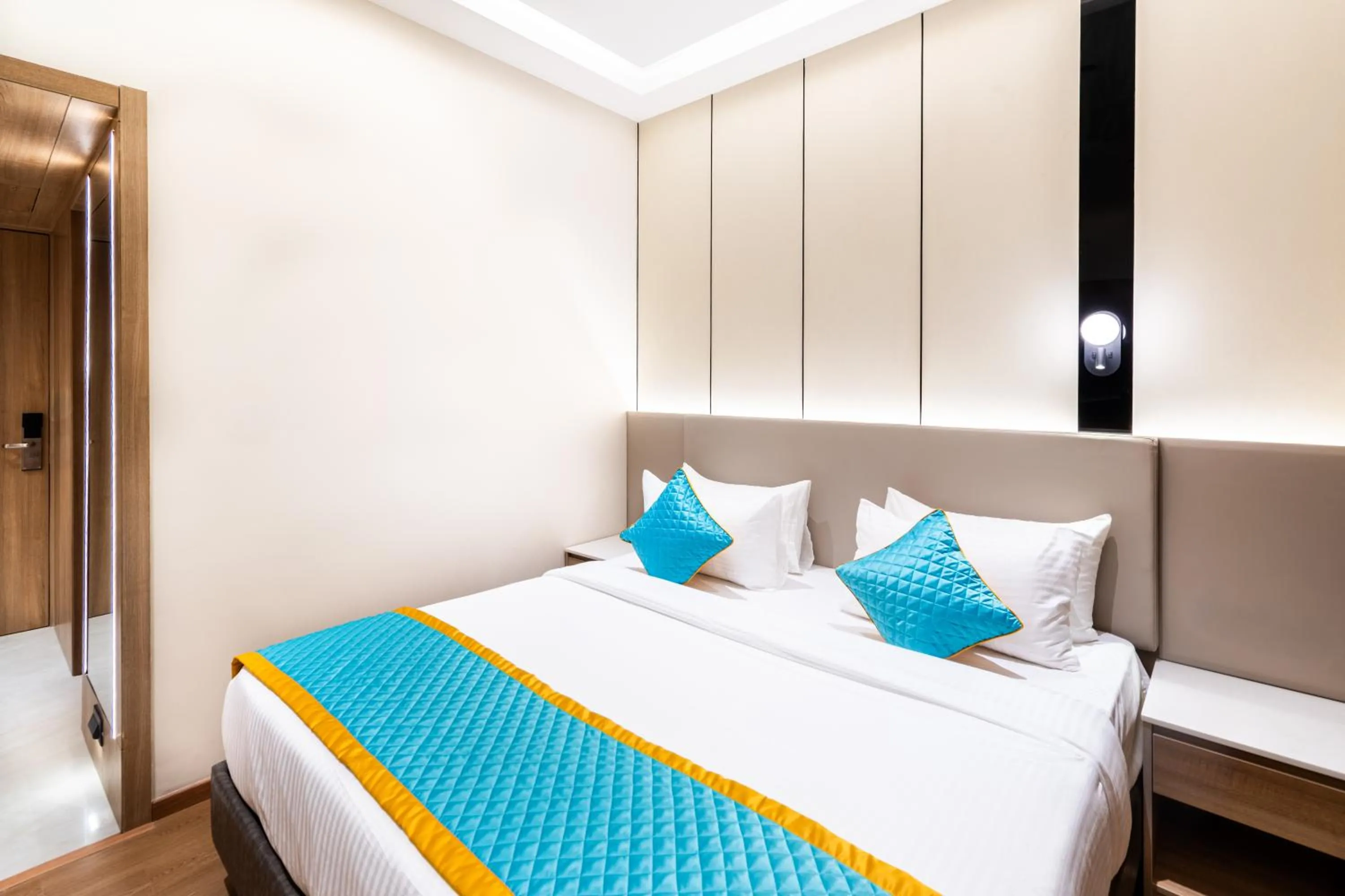 Bed in Hotel Lenexa by Bestinn Leisure