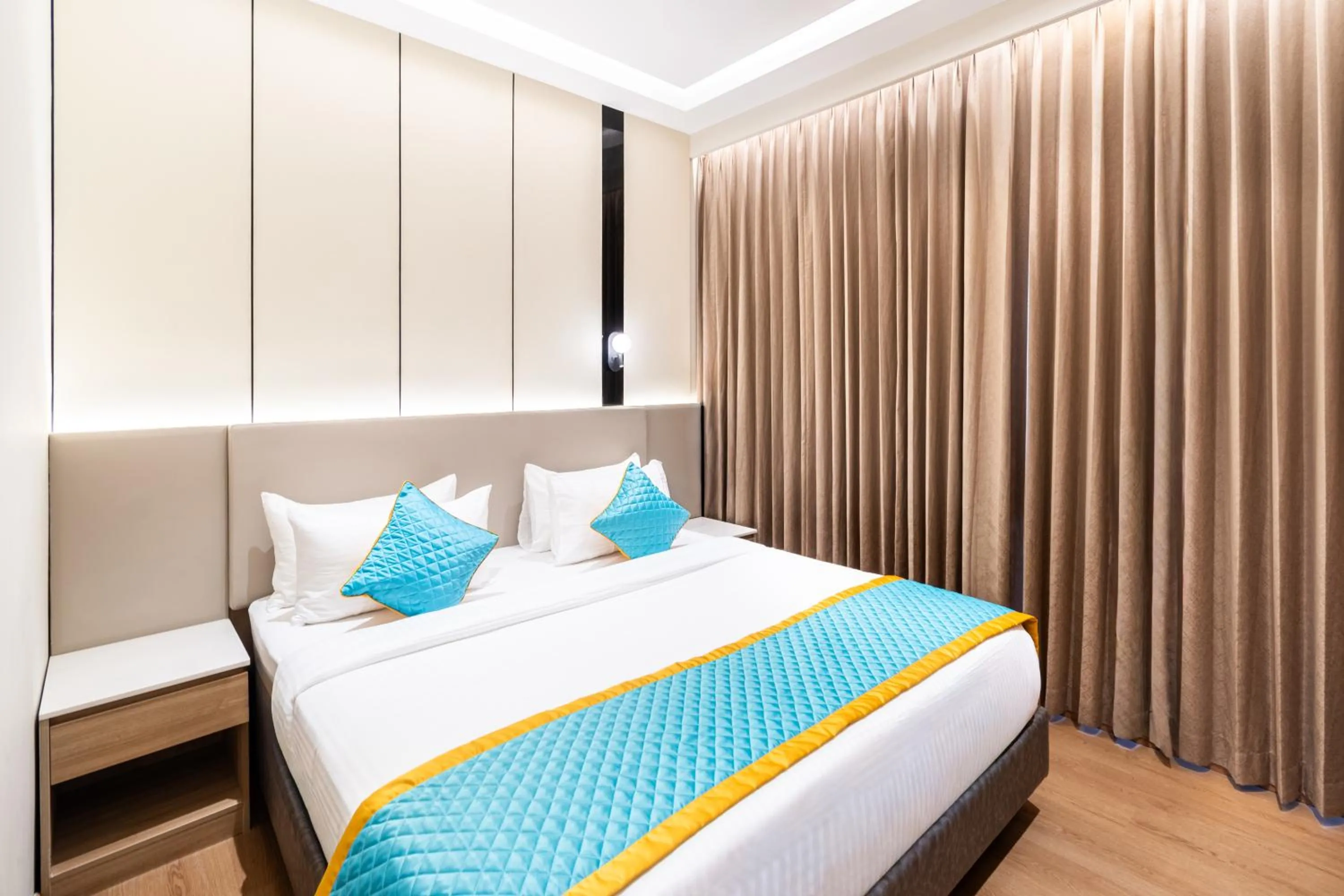 Bed in Hotel Lenexa by Bestinn Leisure