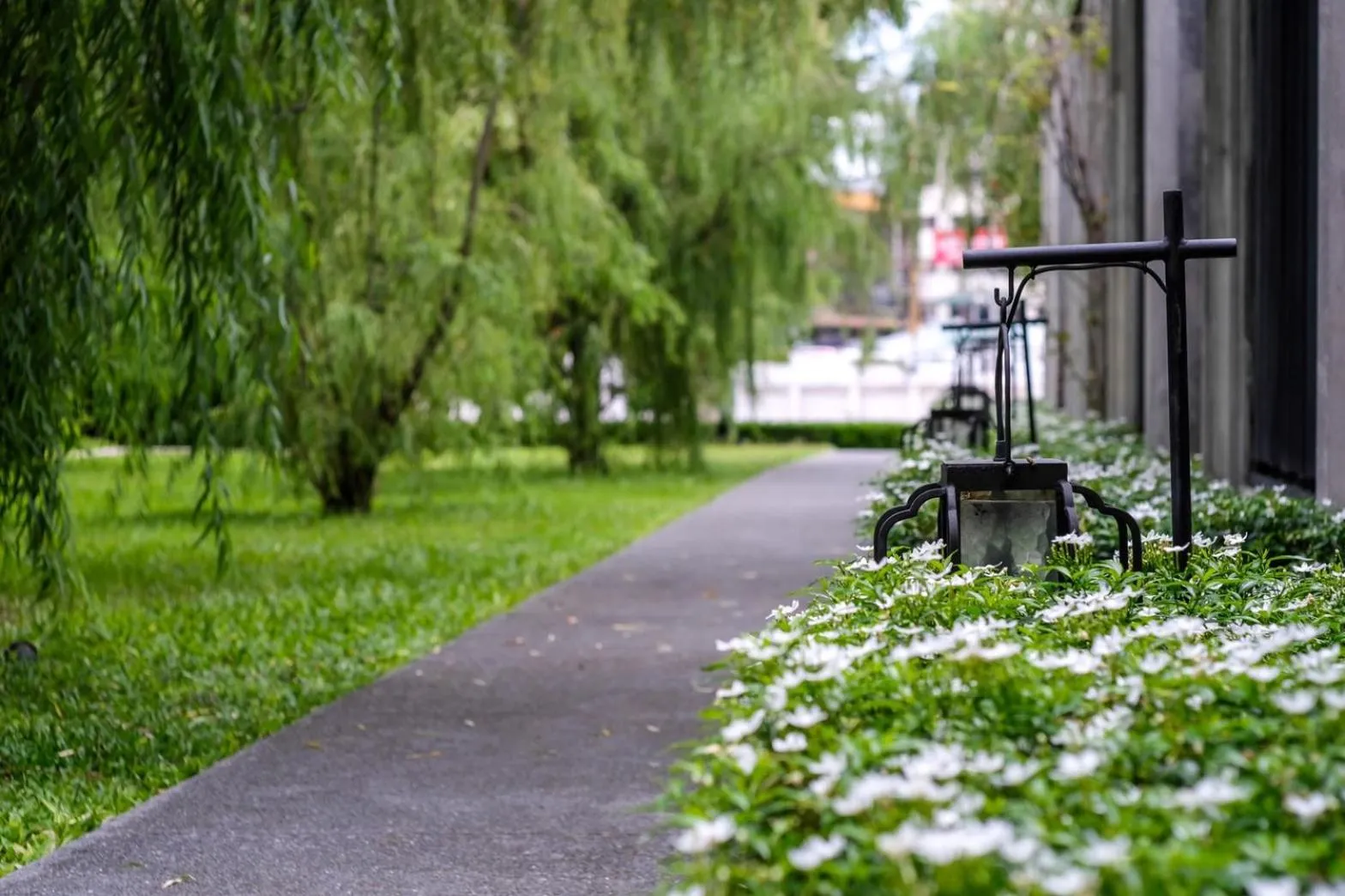 Property building in Hotel Ping Silhouette