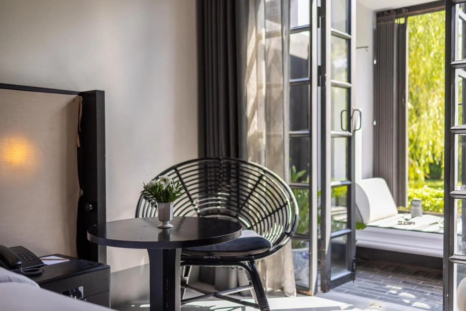 Garden in Hotel Ping Silhouette