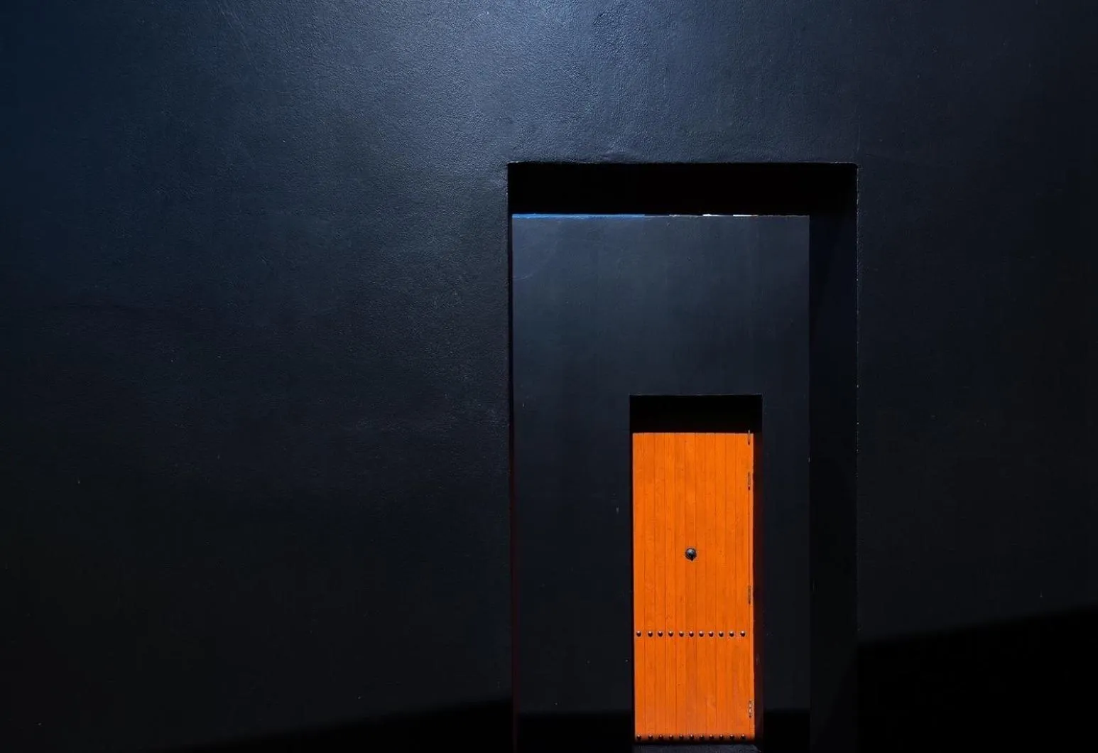 Property building in Hotel Ping Silhouette