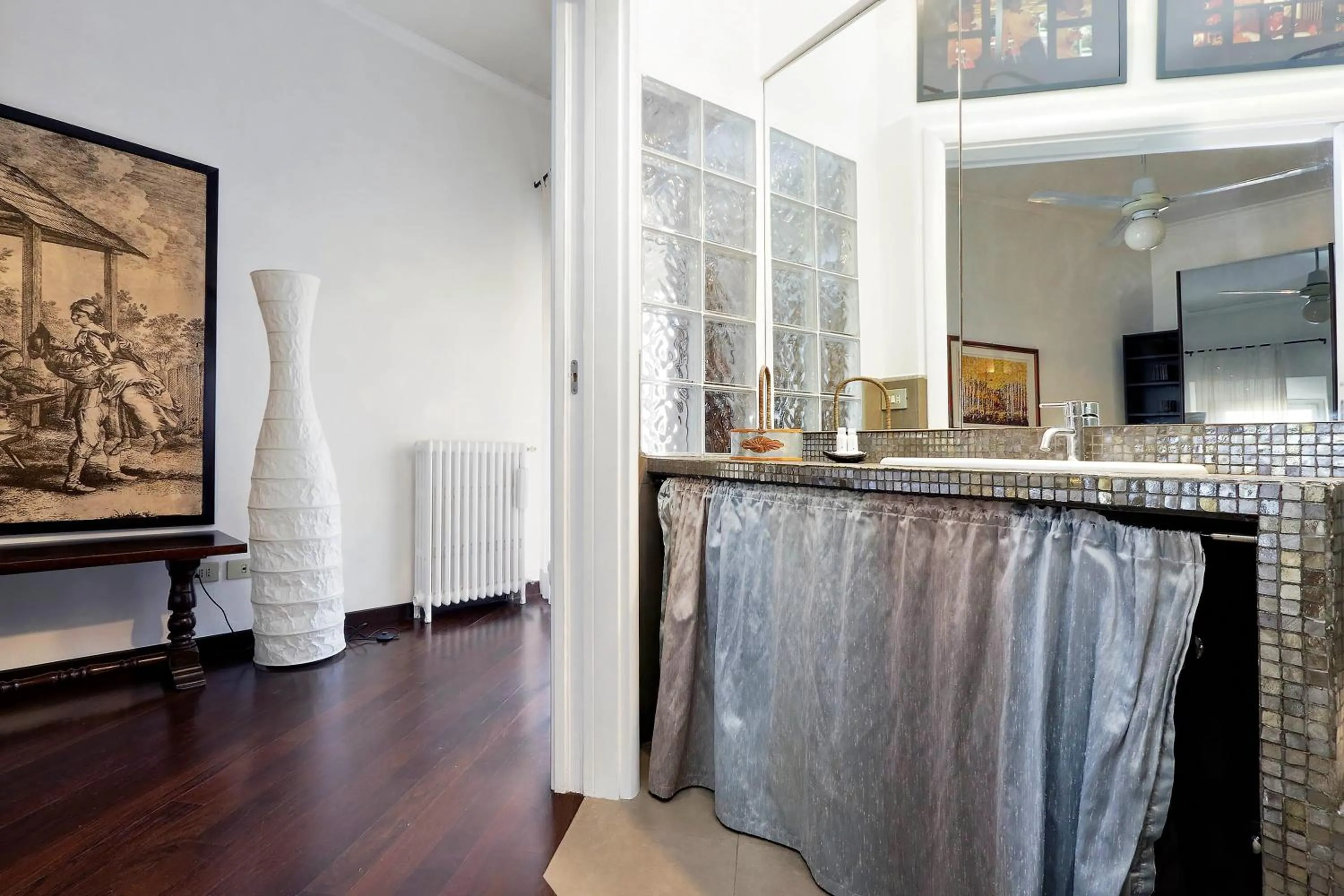 Bathroom in Clementina