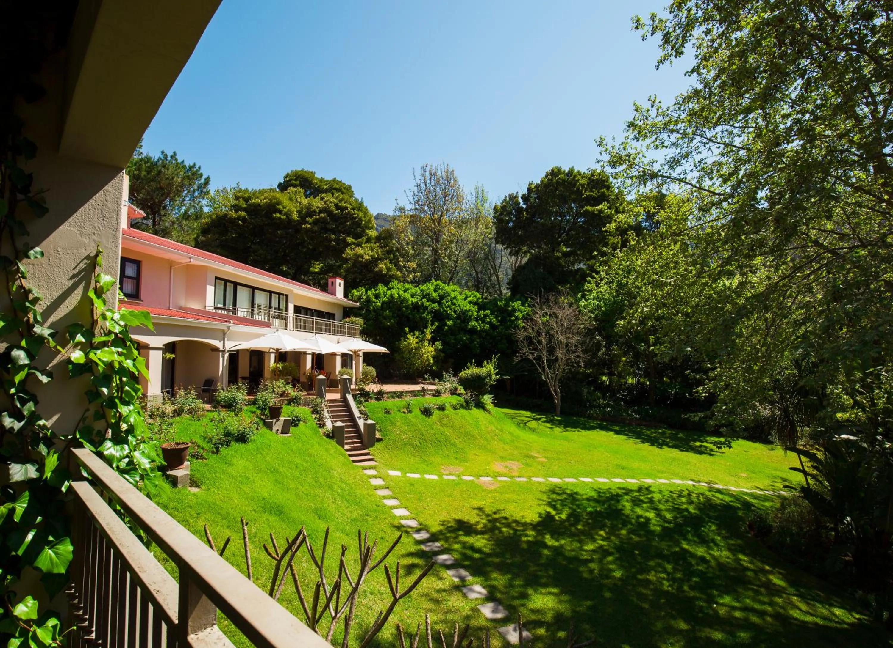 Property building in Southern Light Country House