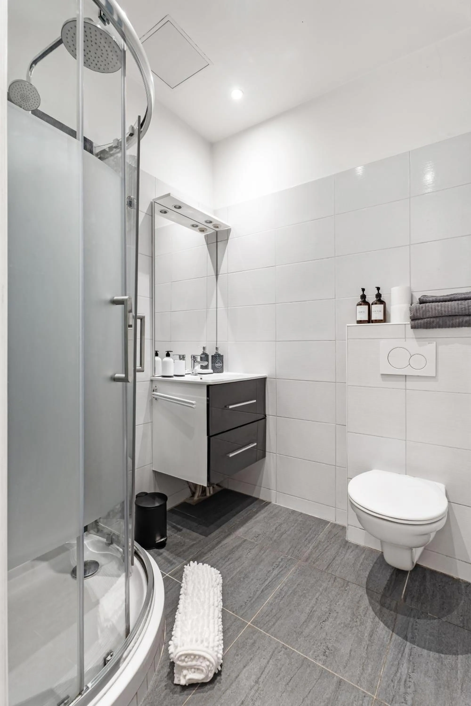 Bathroom in Nice Renting - GALLO - New Modern Loft Old Town Massena