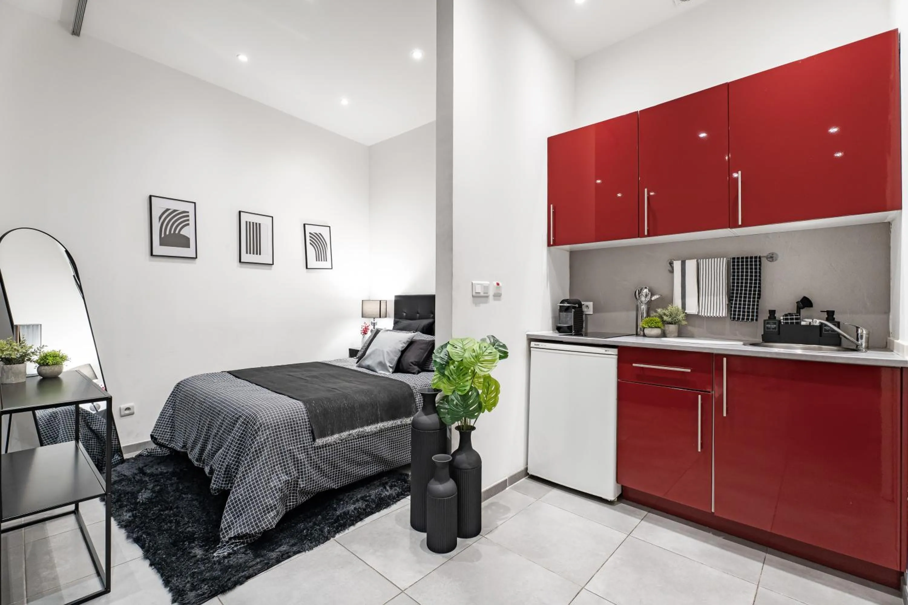 Photo of the whole room, Bed in Nice Renting - GALLO - New Modern Loft Old Town Massena