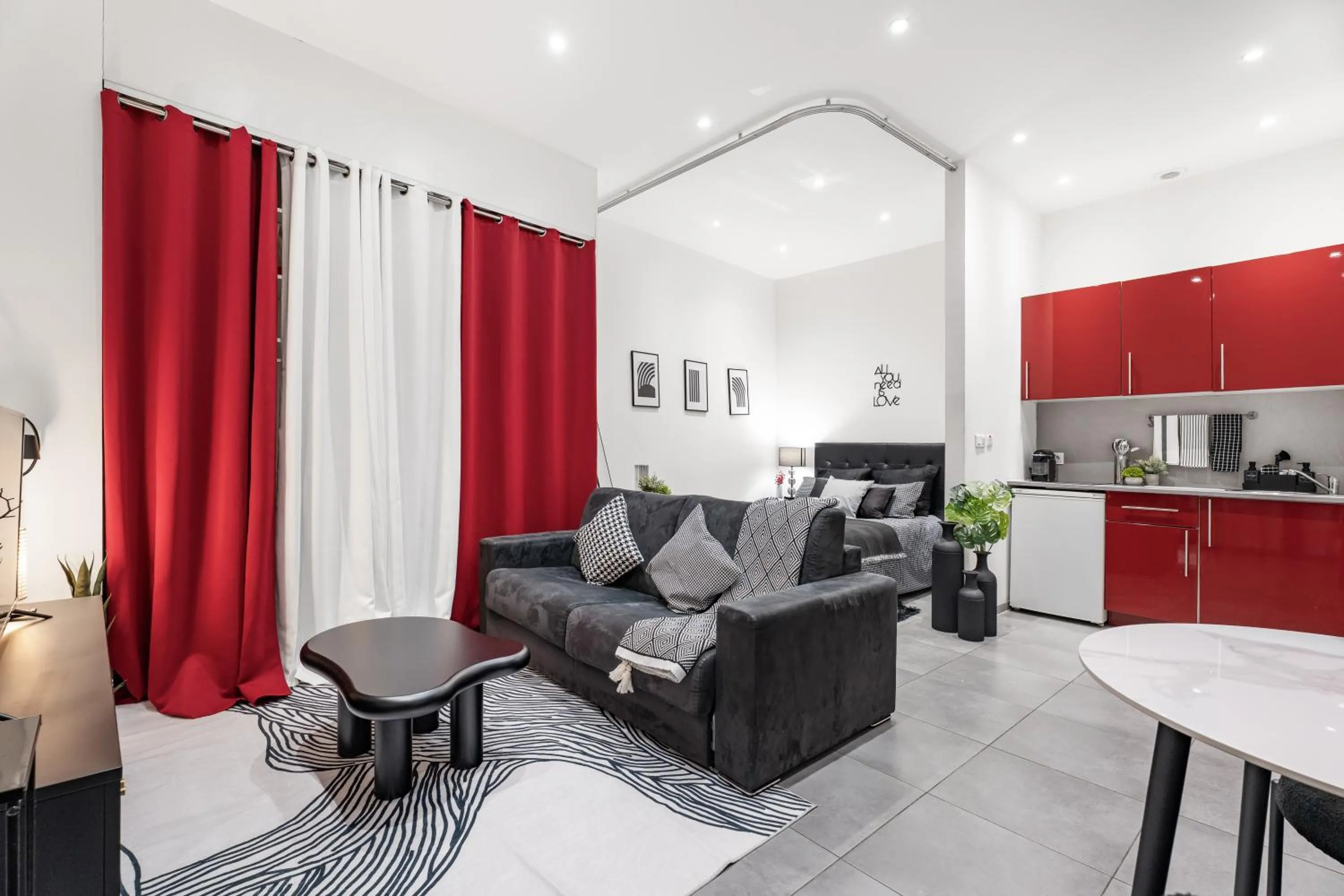 Nice Renting - GALLO - New Modern Loft Old Town Massena