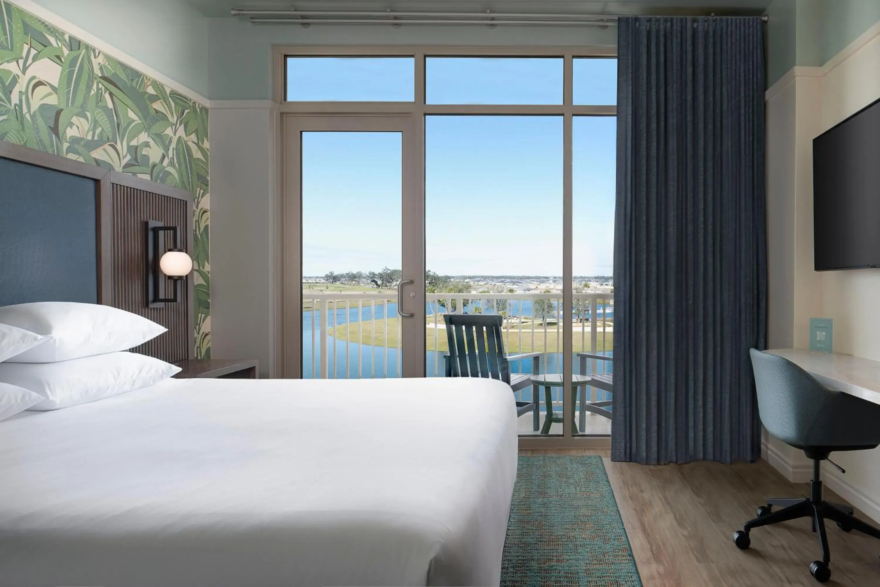 King Room with Balcony in Hotel Eastport King Room with Balcony in Hotel Eastport