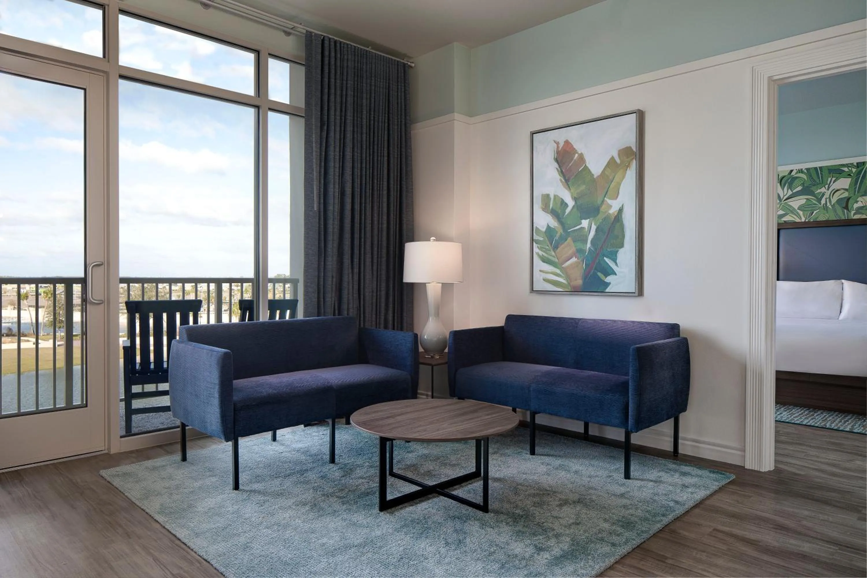 Queen Suite in Hotel Eastport