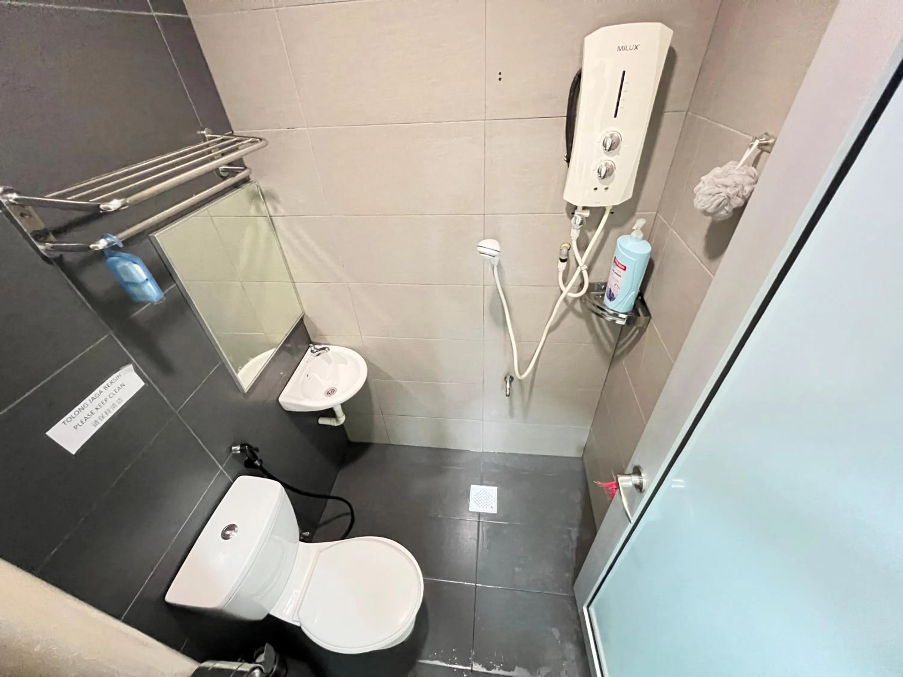 Jiaxin Homestay - Desa Terbau 家馨民宿