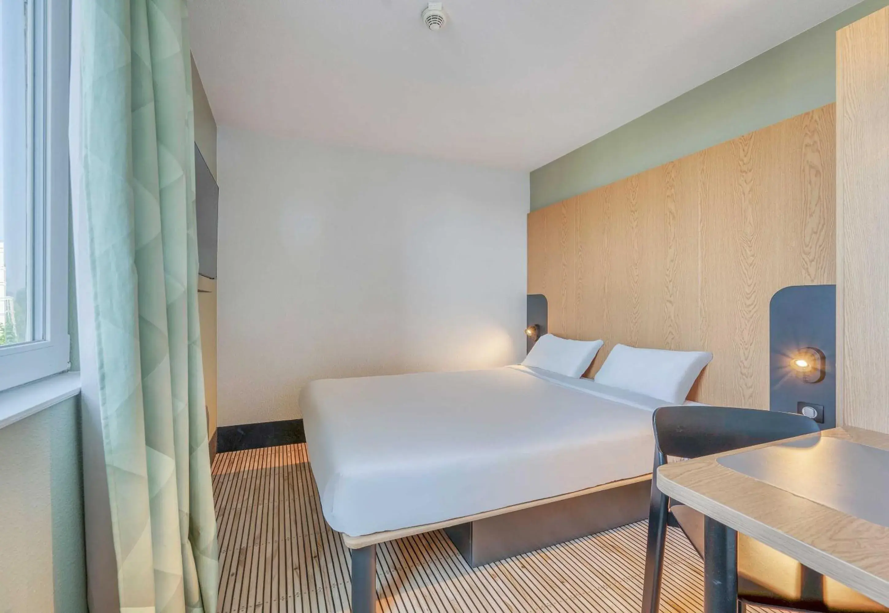 Double Room in B&B HOTEL Bordeaux Centre Bègles Double Room in B&B HOTEL Bordeaux Centre Bègles