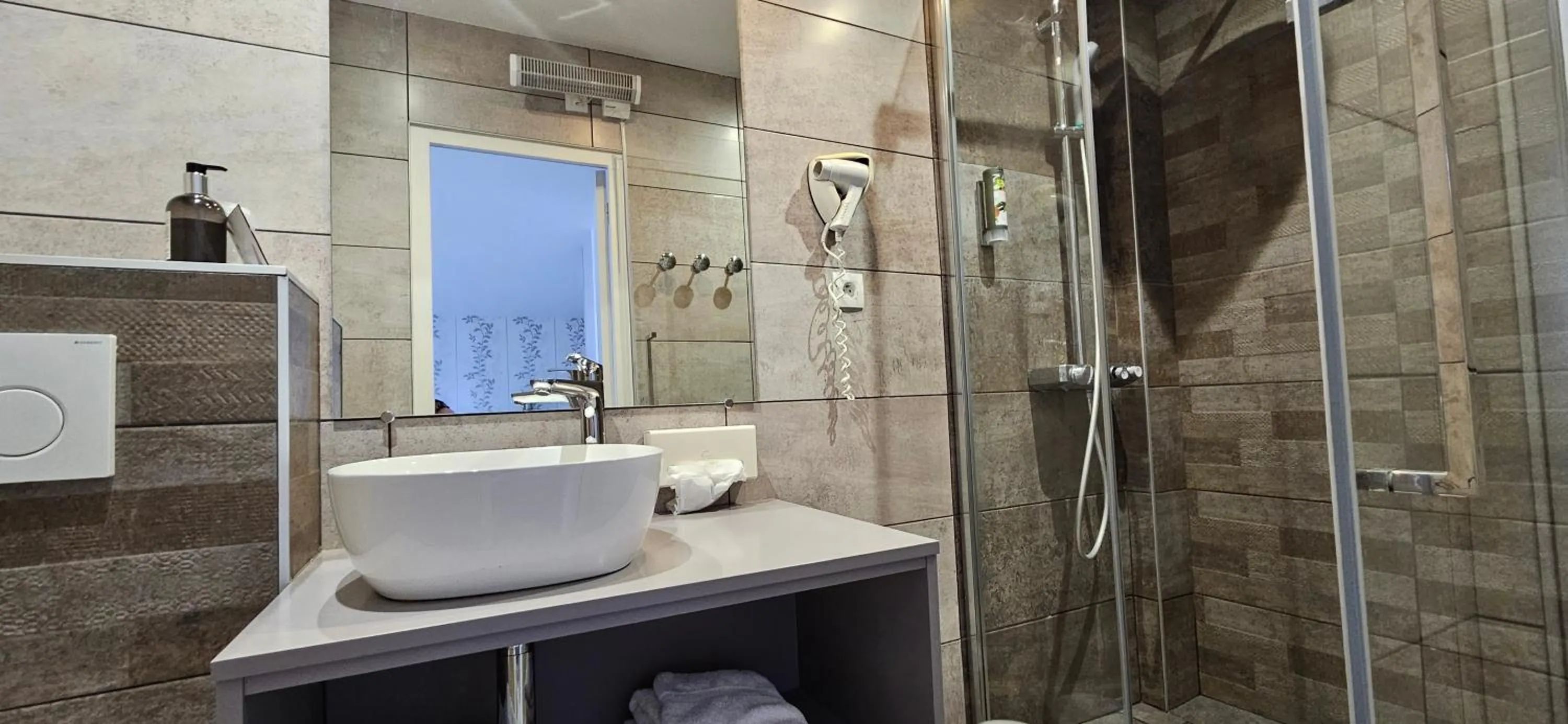 Logis SPA Hotel Restaurant De La Poste