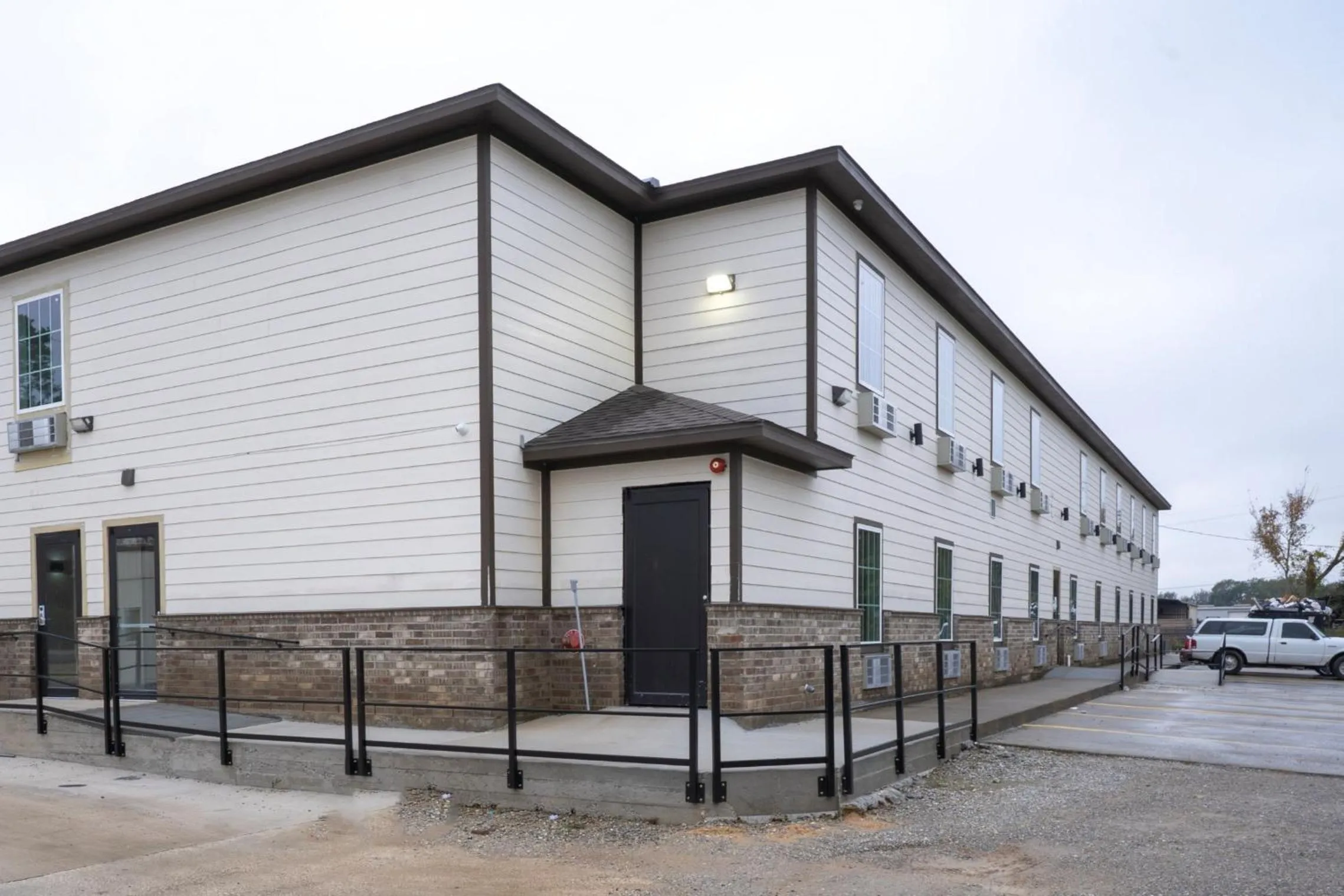 Property building in Efficiency De Luxe Sulphur Near Lake Charles I 10