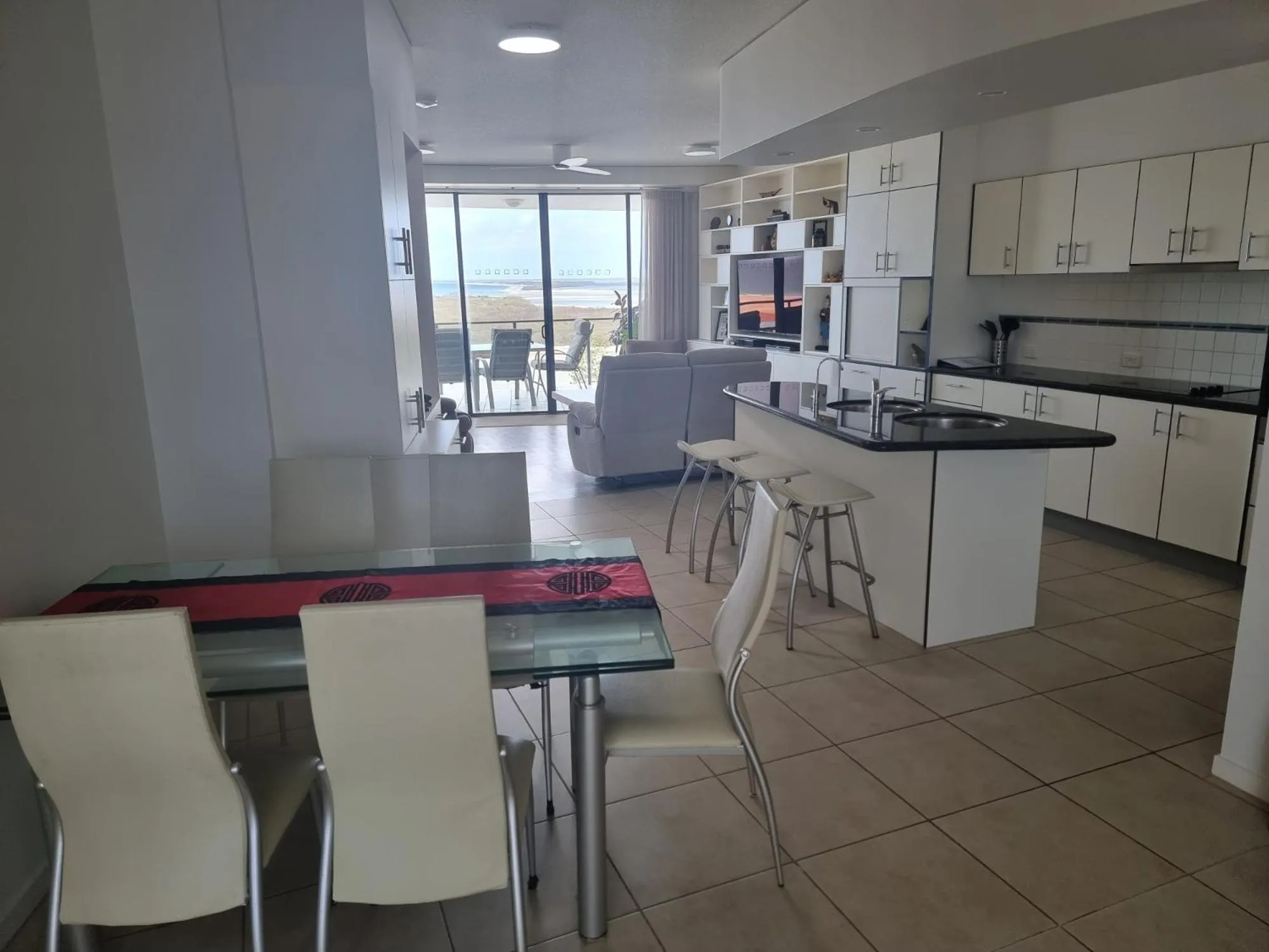 Kitchen or kitchenette in The Waterford Prestige Apartments