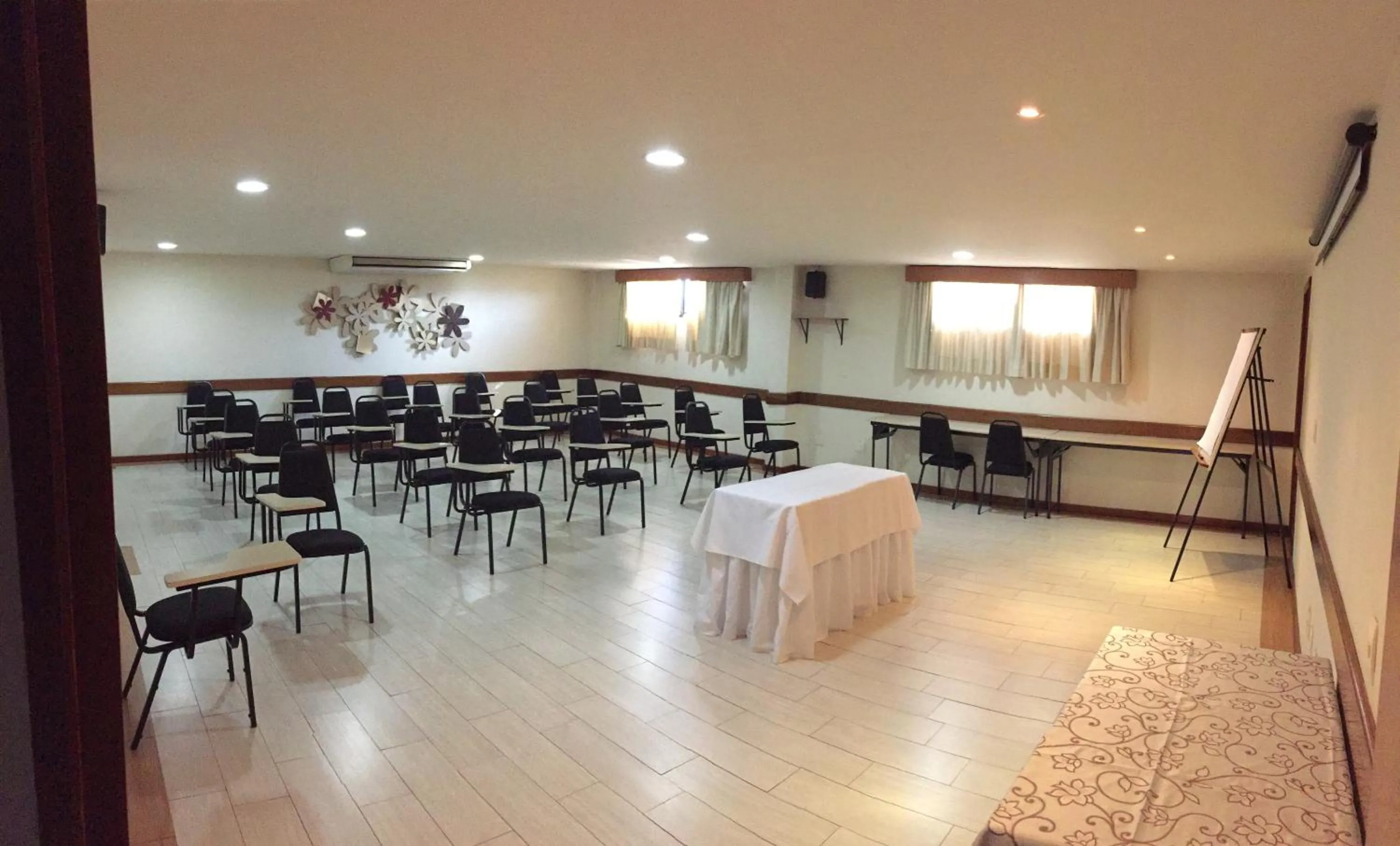 Meeting/conference room in Cegil Hotel Boulevard