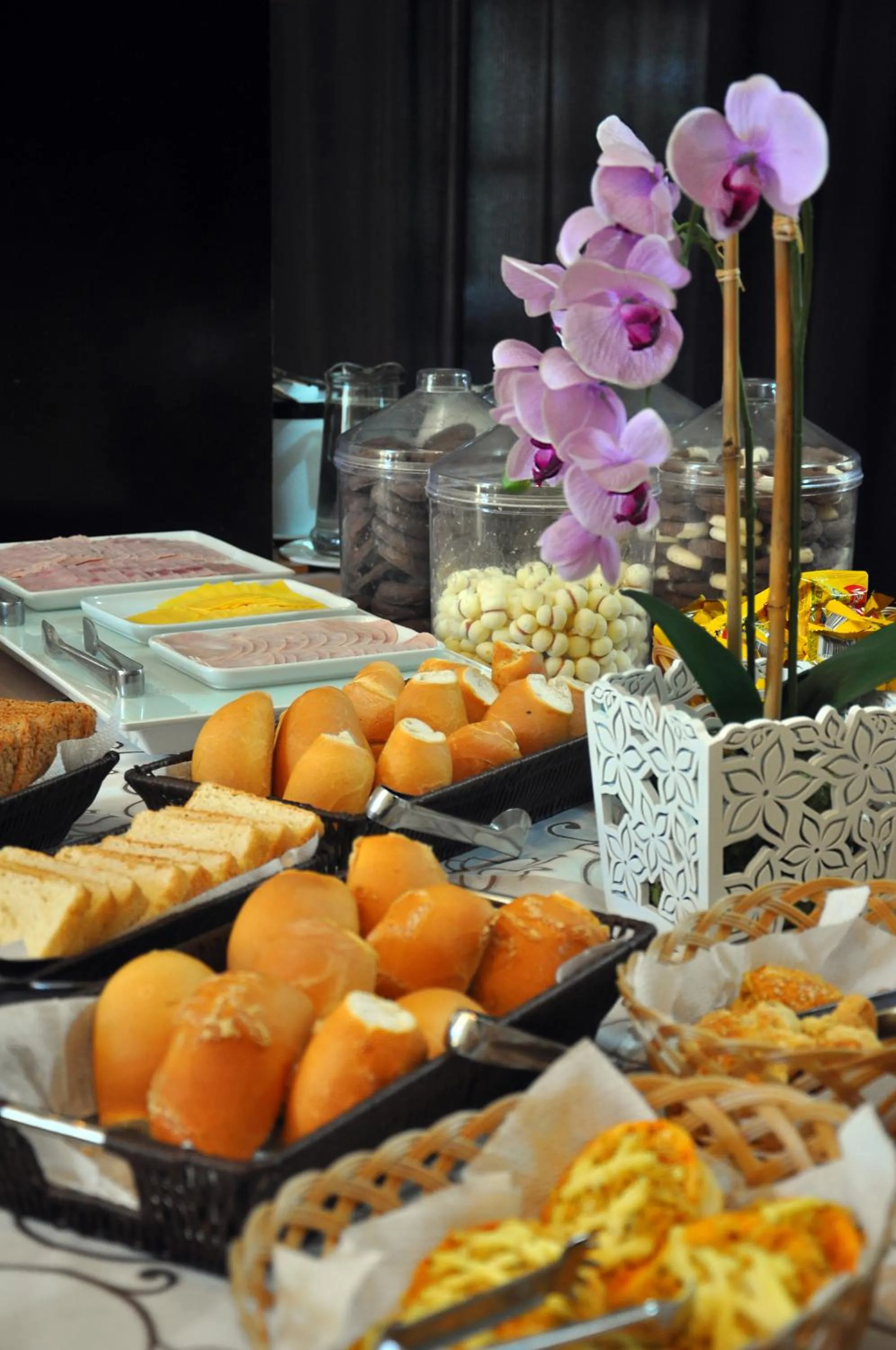 Food in Cegil Hotel Boulevard