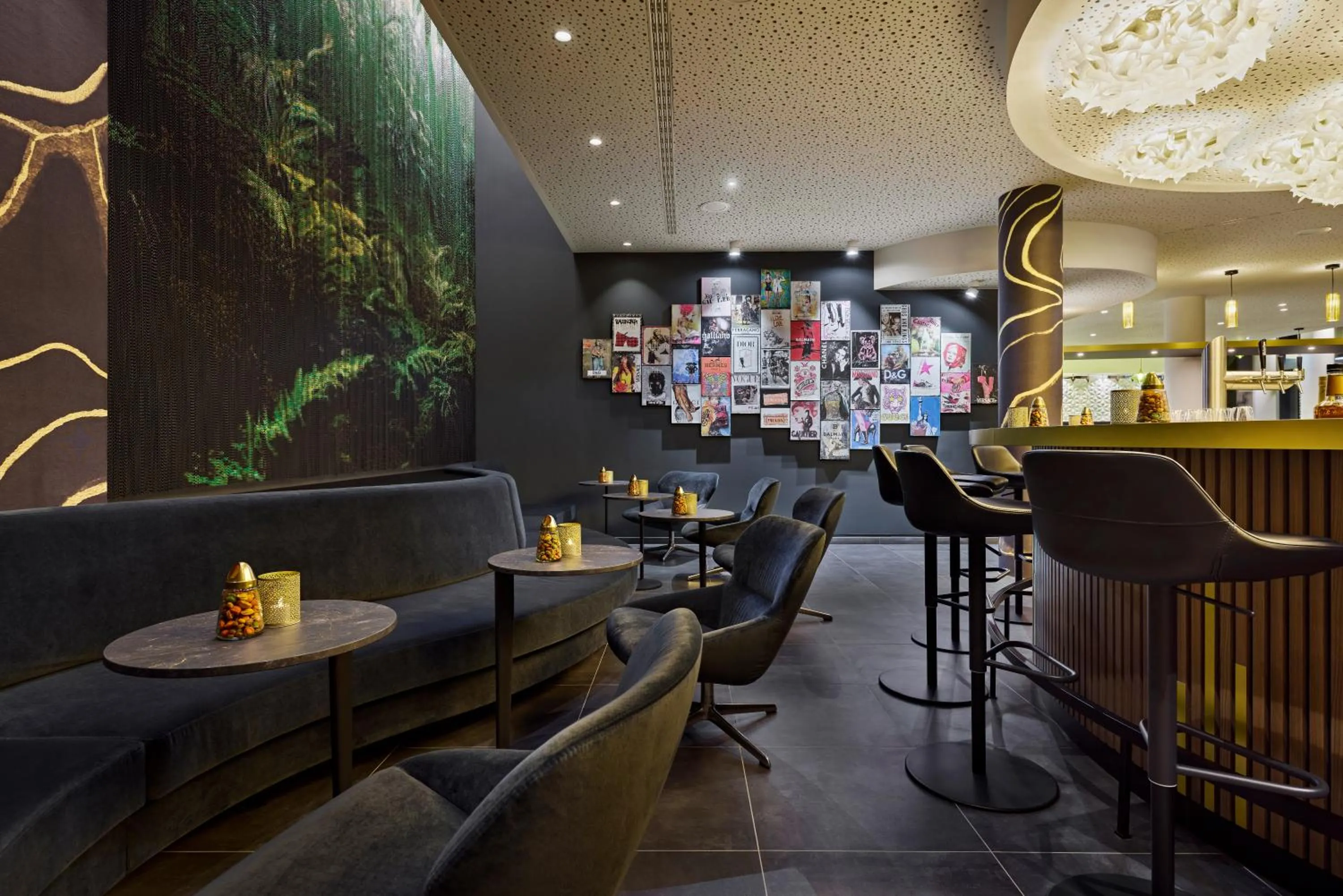 Restaurant/places to eat in Essential by Dorint Düsseldorf Deiker Höfe
