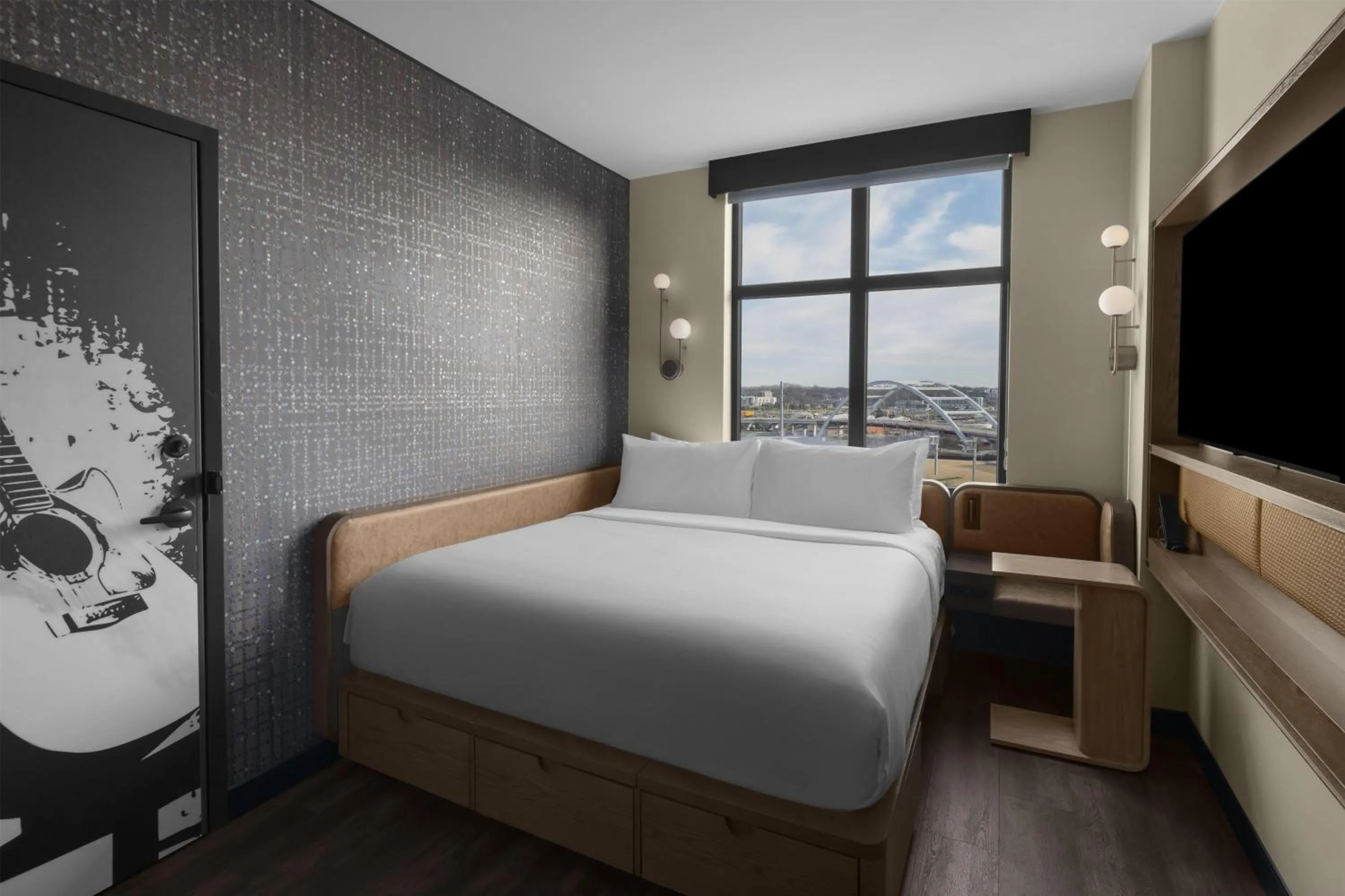 View (from property/room), Bed in Motto By Hilton Nashville Downtown