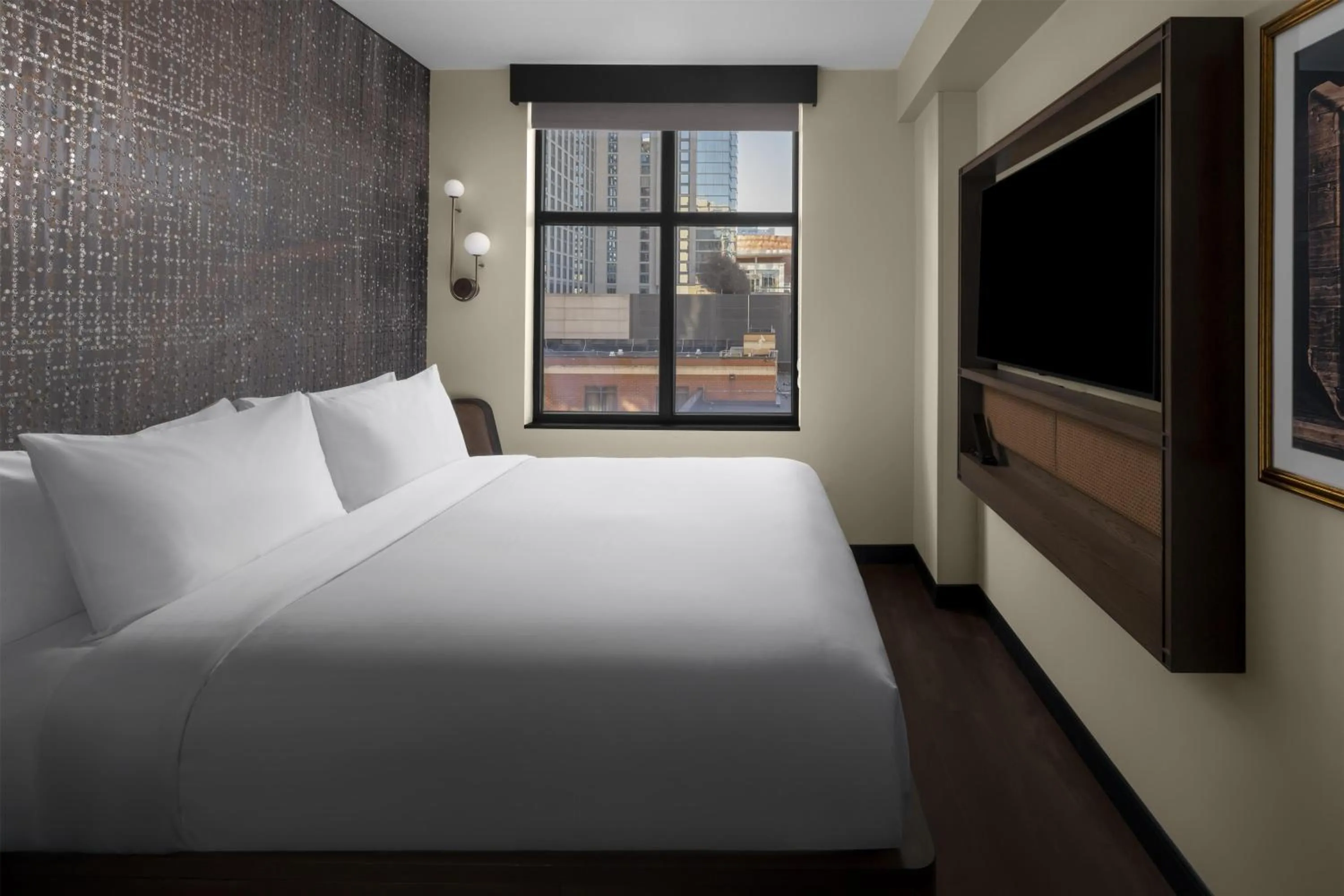 View (from property/room), Bed in Motto By Hilton Nashville Downtown