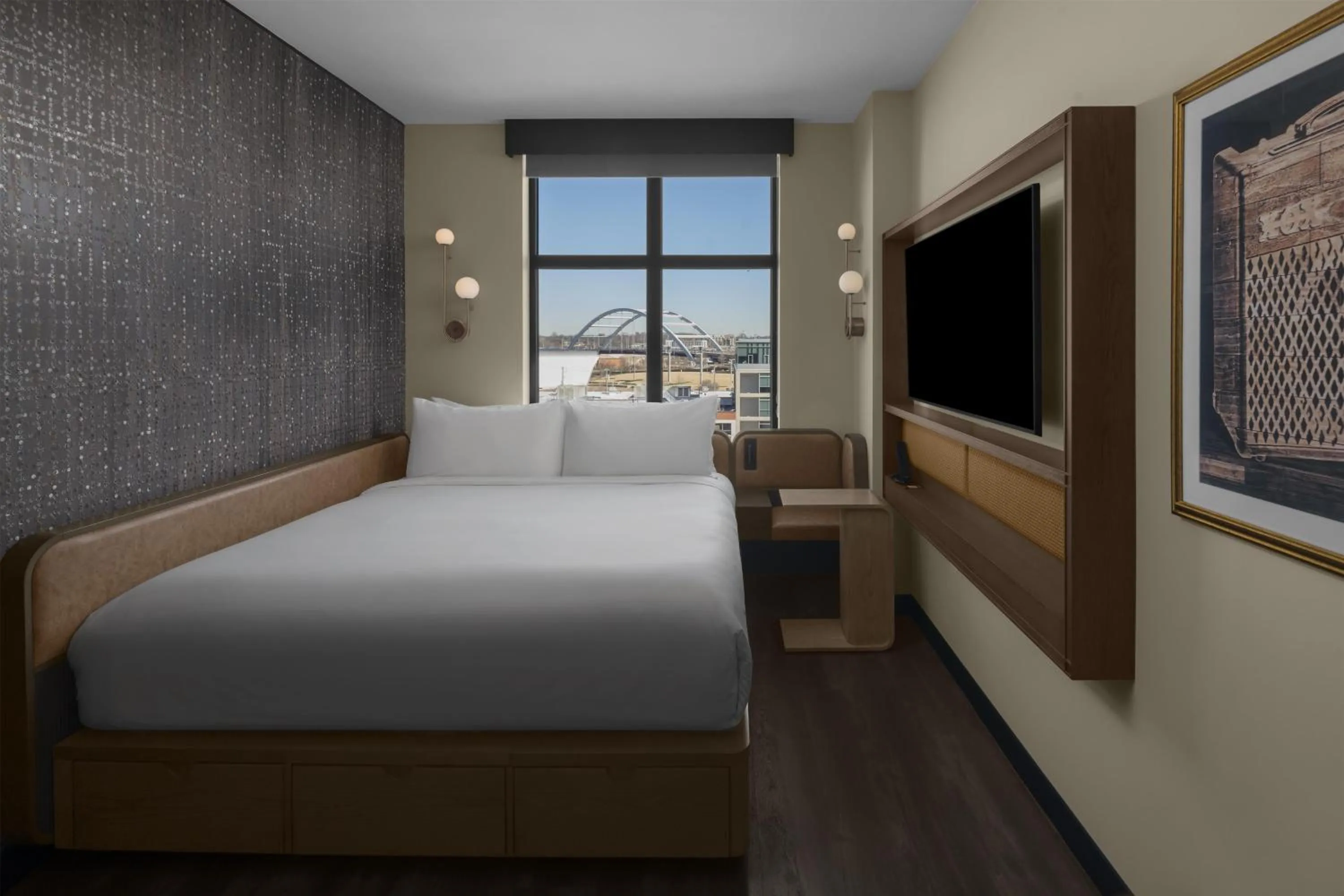View (from property/room), Bed in Motto By Hilton Nashville Downtown
