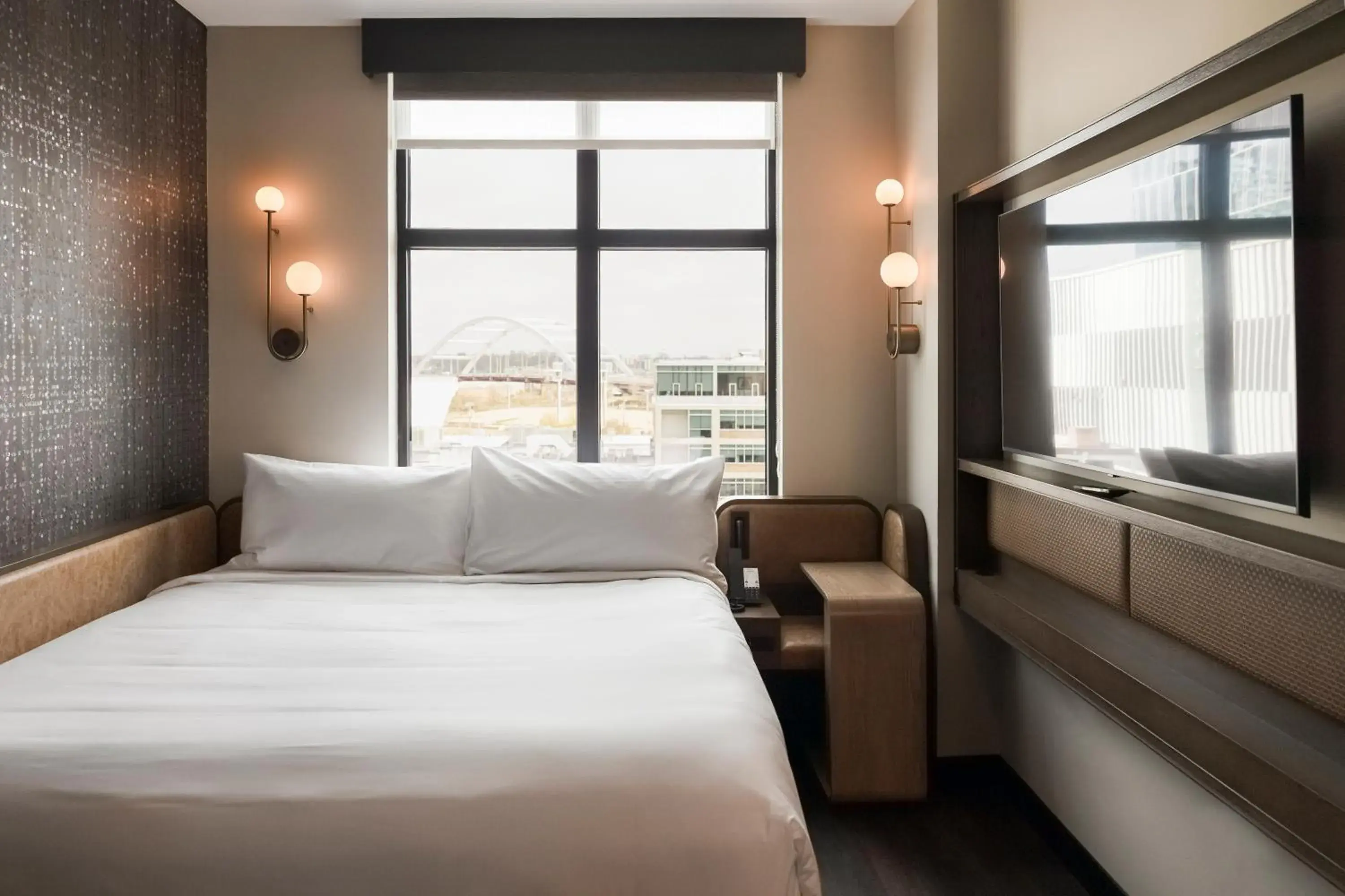 King Room in Motto By Hilton Nashville Downtown King Room in Motto By Hilton Nashville Downtown