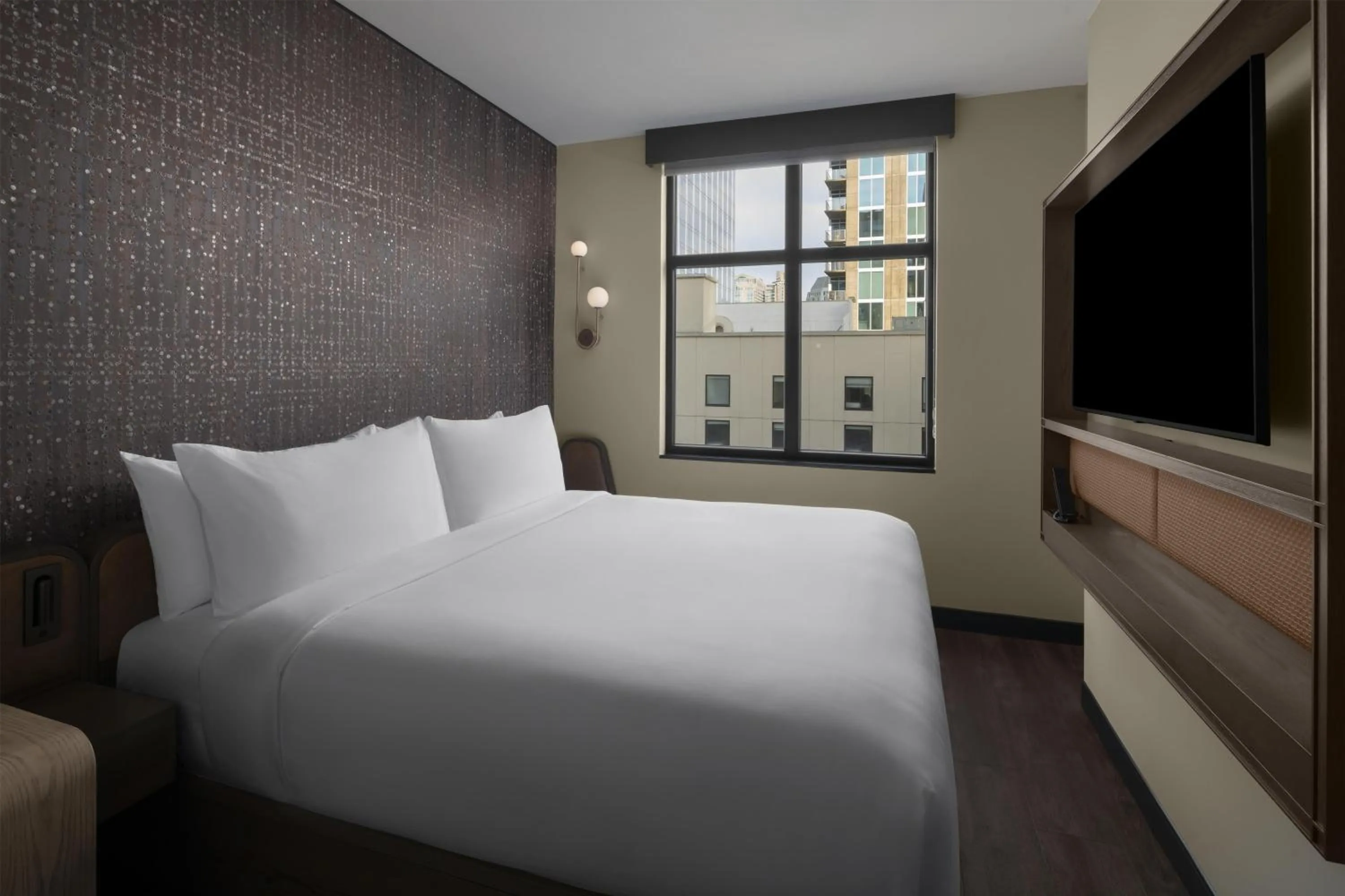 View (from property/room), Bed in Motto By Hilton Nashville Downtown