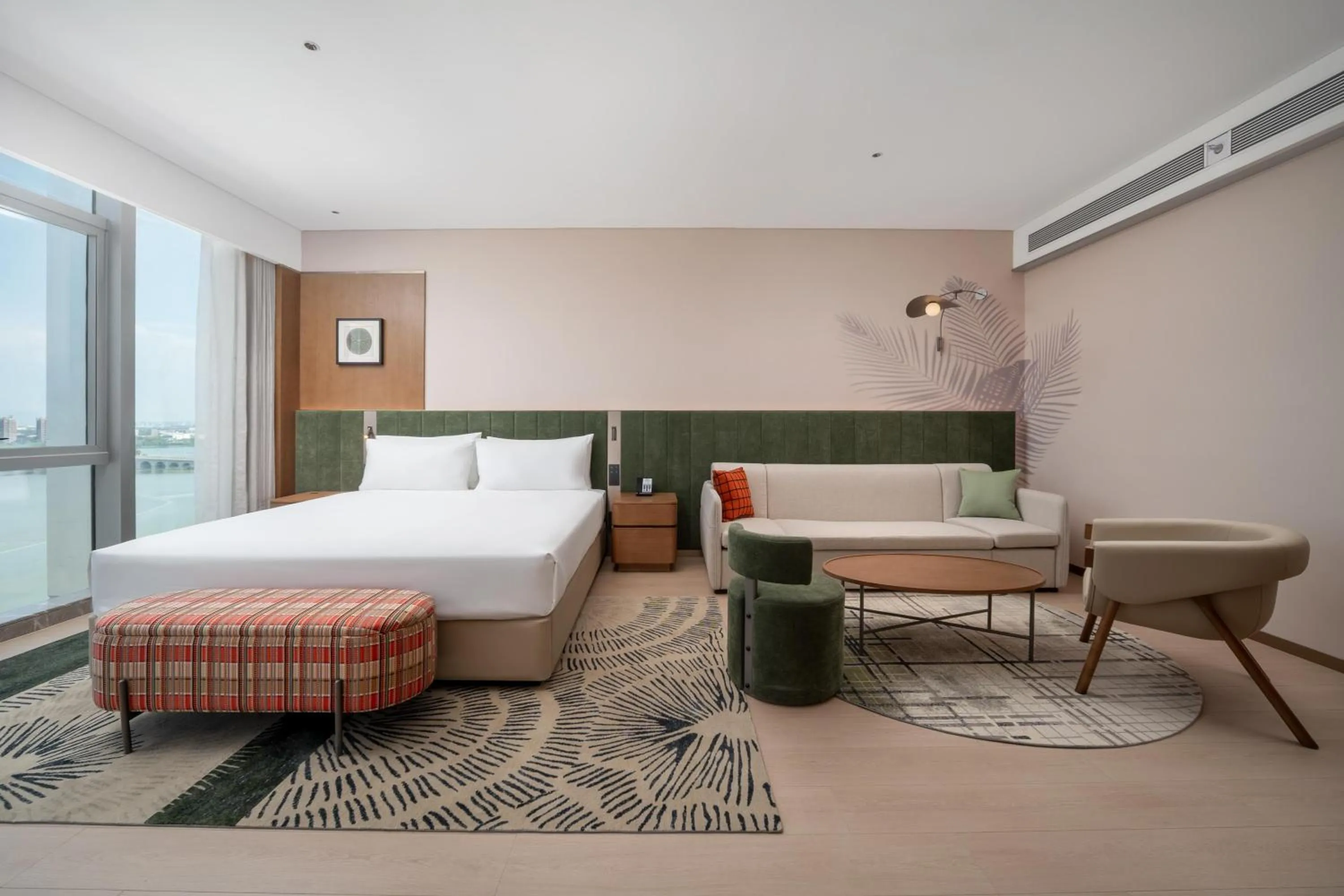 Deluxe King Room in Hilton Garden Inn Wuhu Economic Tech Zone