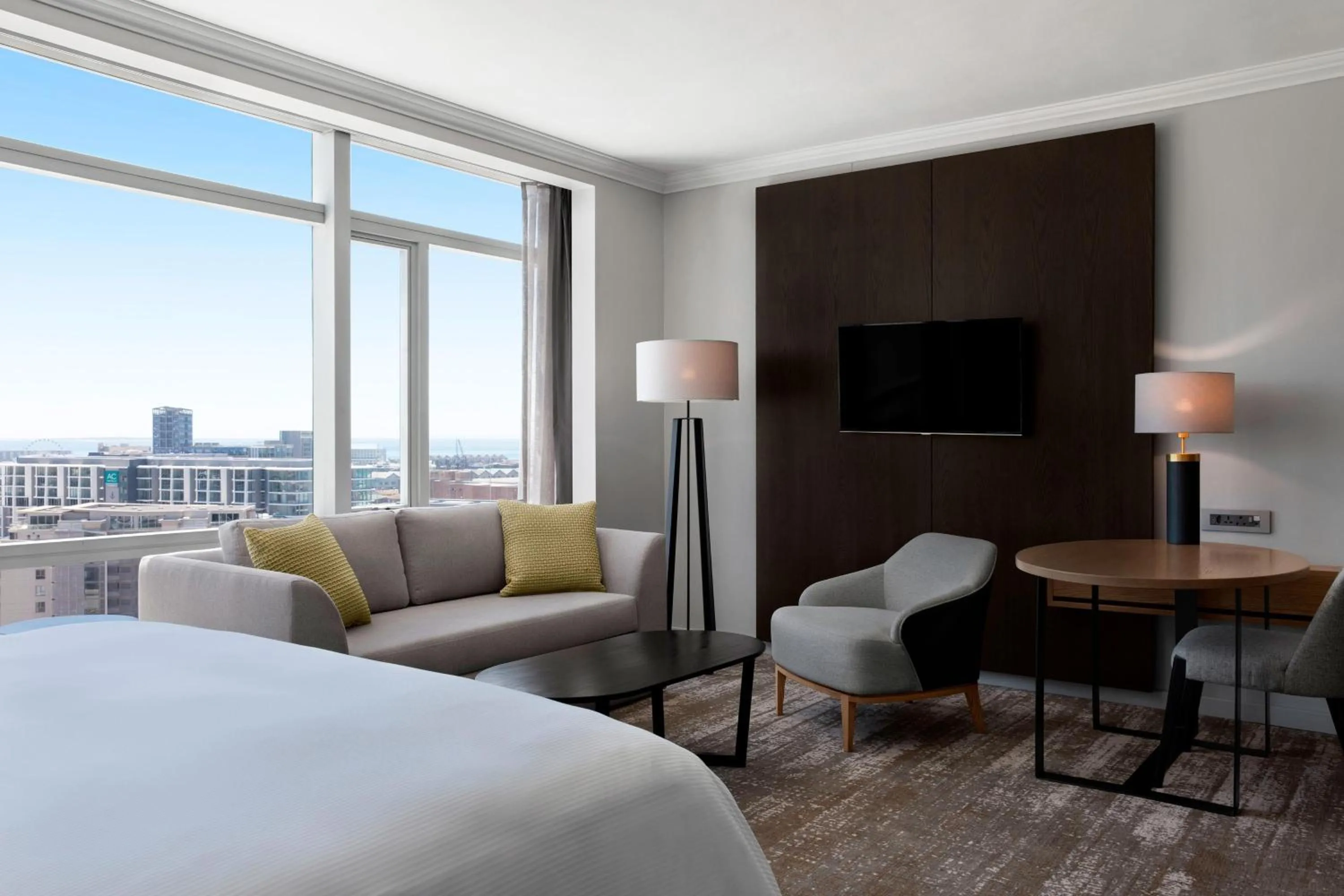 Photo of the whole room, Bed in The Westin Cape Town