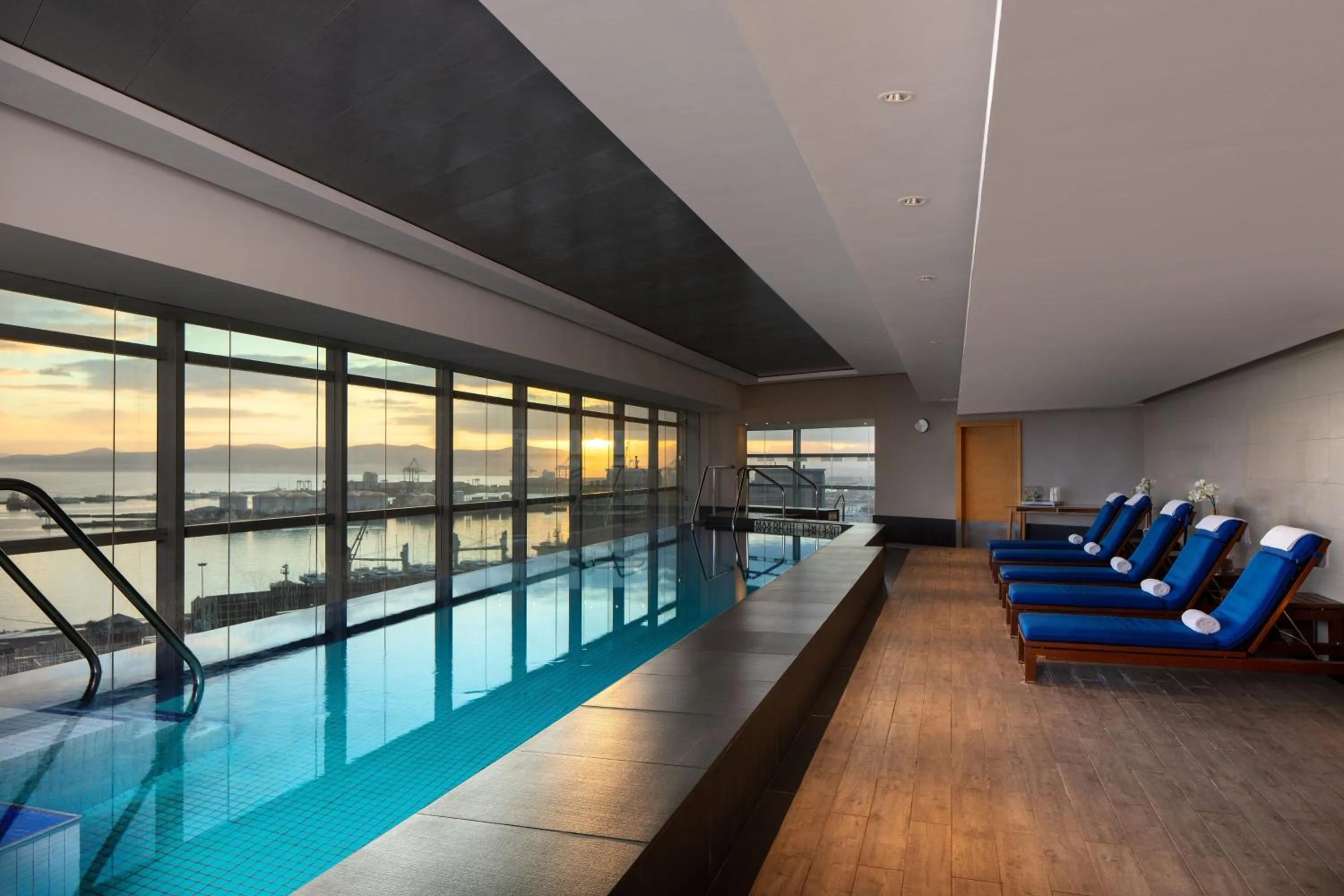 Swimming pool in The Westin Cape Town