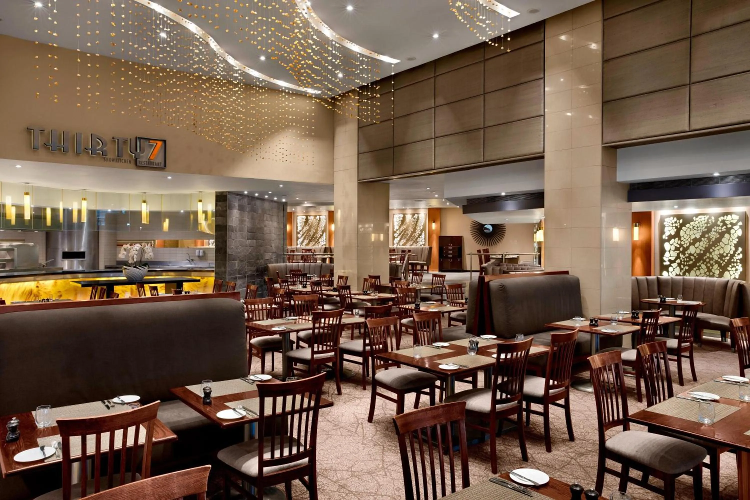 Restaurant/places to eat in The Westin Cape Town