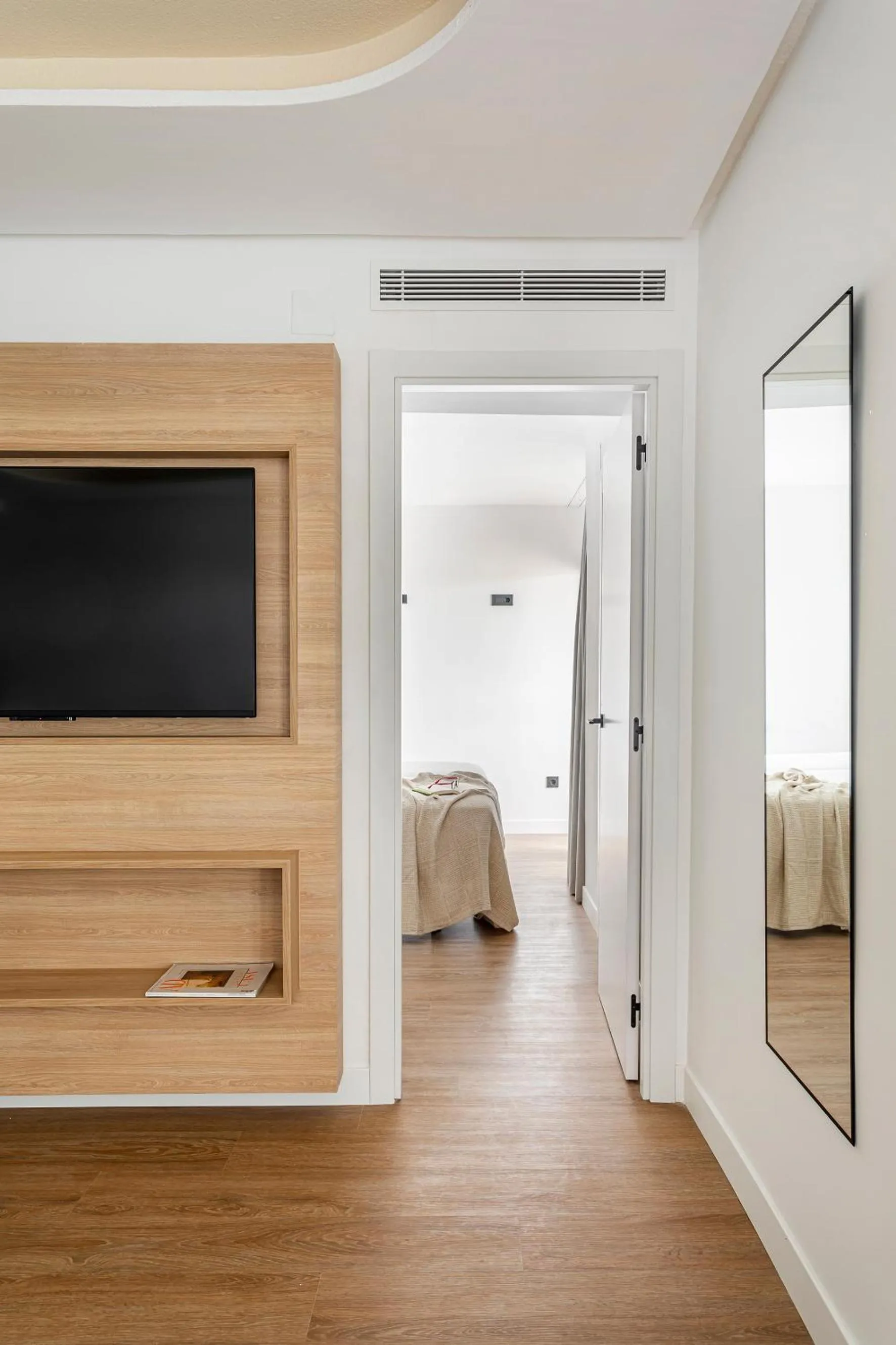 TV and multimedia, Bed in B48 Valencia Feria