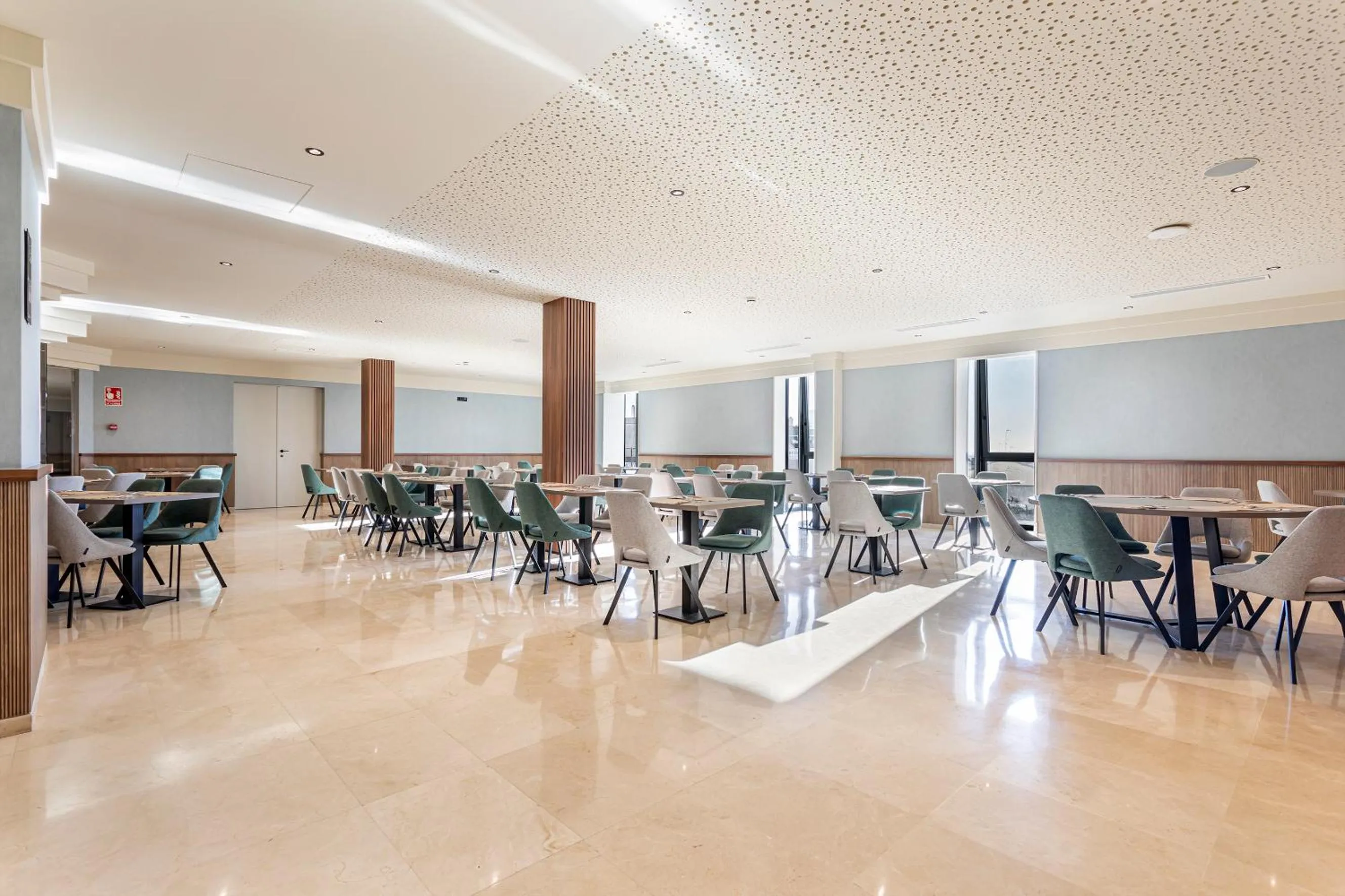 Restaurant/places to eat in B48 Valencia Feria