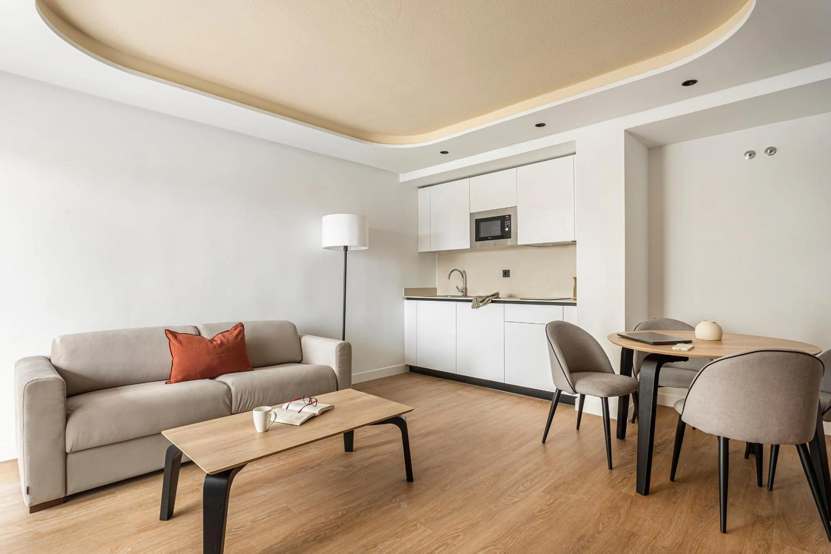 Kitchen or kitchenette in B48 Valencia Feria