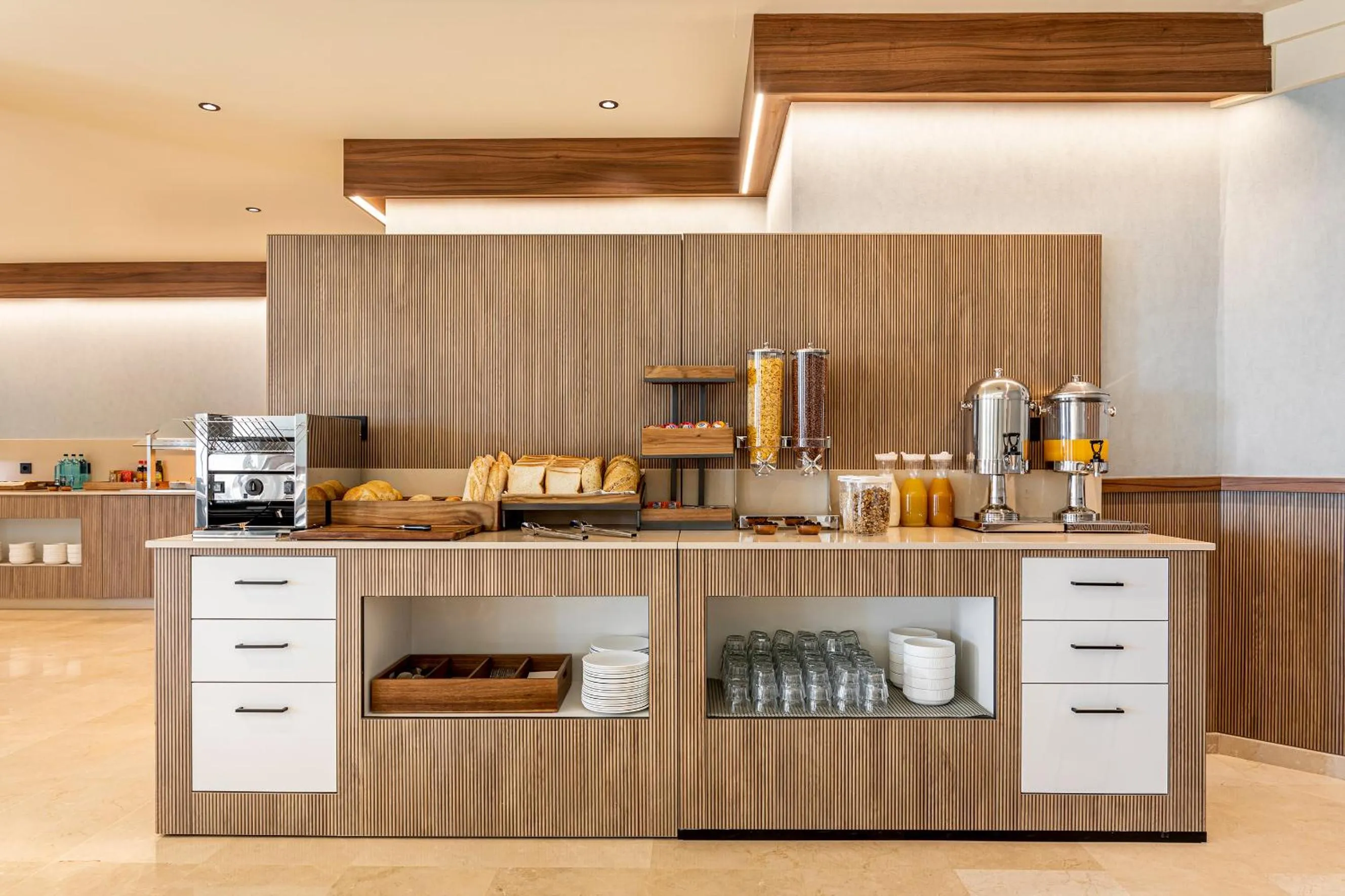 Breakfast in B48 Valencia Feria