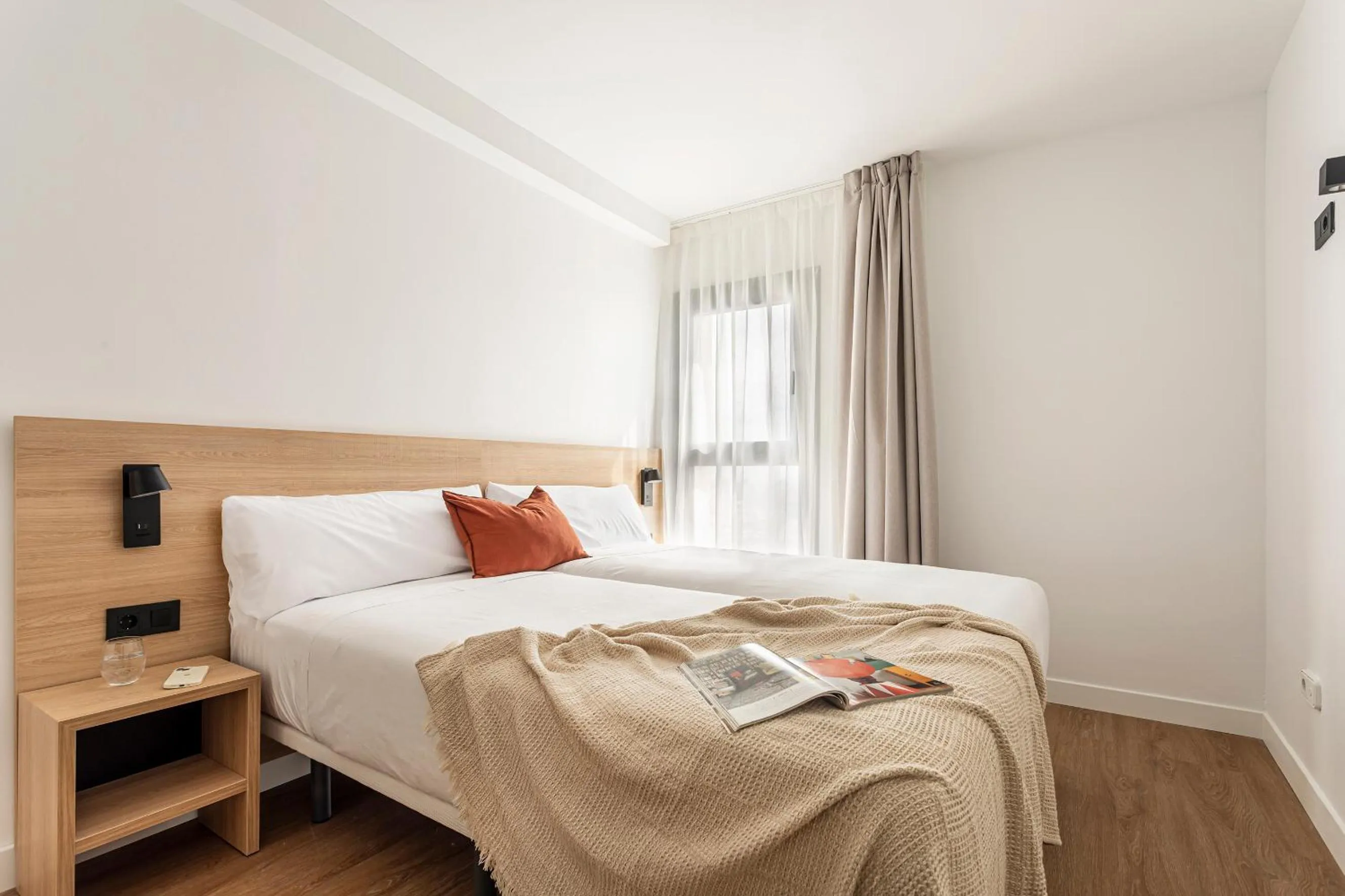 Bedroom, Bed in B48 Valencia Feria