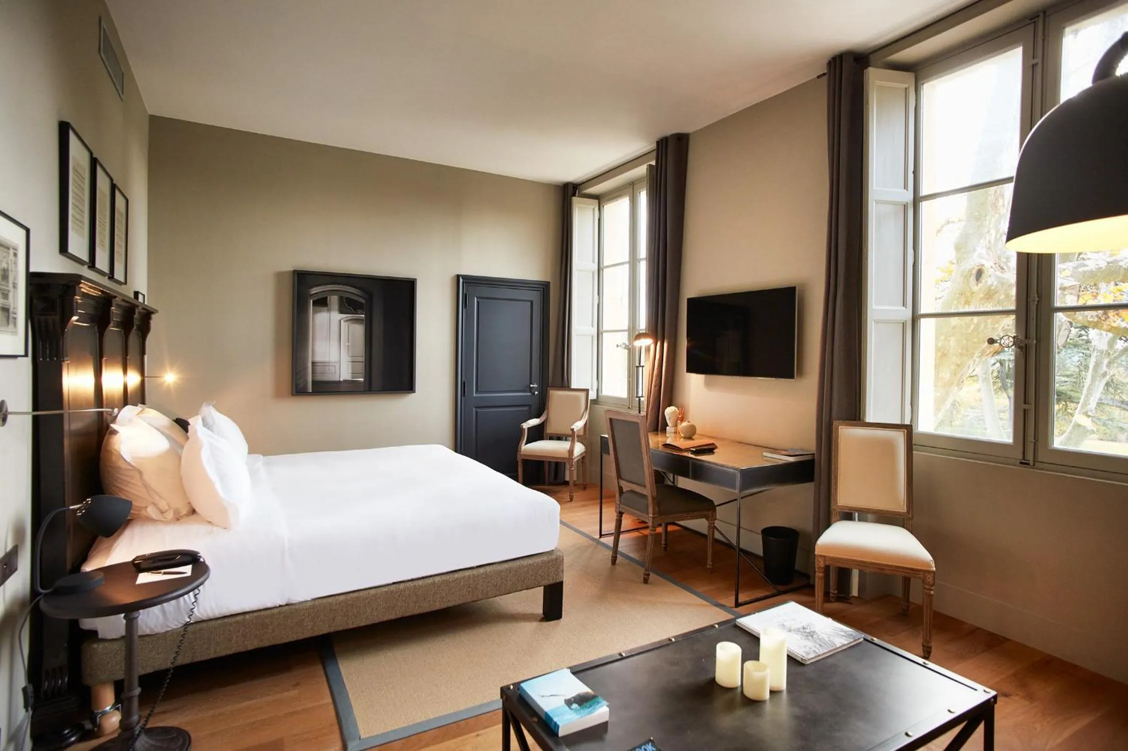 Bedroom, Bed in Domaine de Fontenille